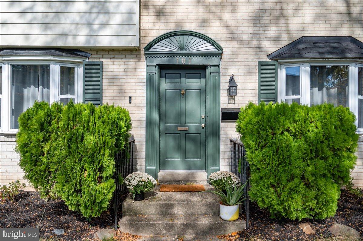 101 SANDRA ROAD