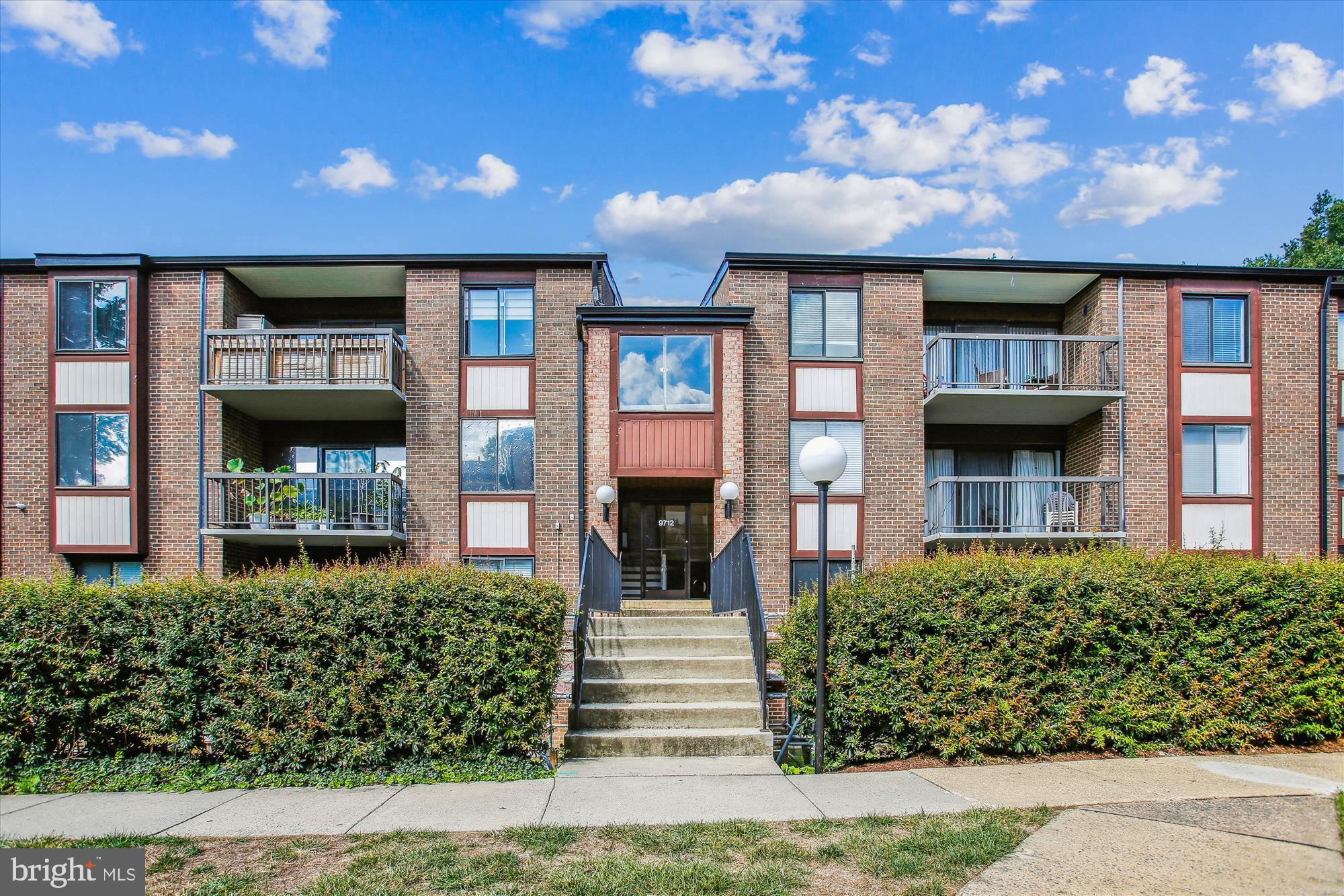 Fantastic location! Spacious 1-bedroom, 1-bathroom condo in the heart of Fairfax, just minutes from the Vienna Metro. Enjoy a large bedroom with ample closet space, an updated bathroom, and in-unit washer and dryer. The open living and dining area features ceiling fans and opens to a large private balcony. Water and trash are included in the rent. Community amenities include a swimming pool. Convenient access to I-66, I-495, bus routes, metro, Mosaic District, and more. Comes with 2 parking passes. A must-see—available starting July 25th!