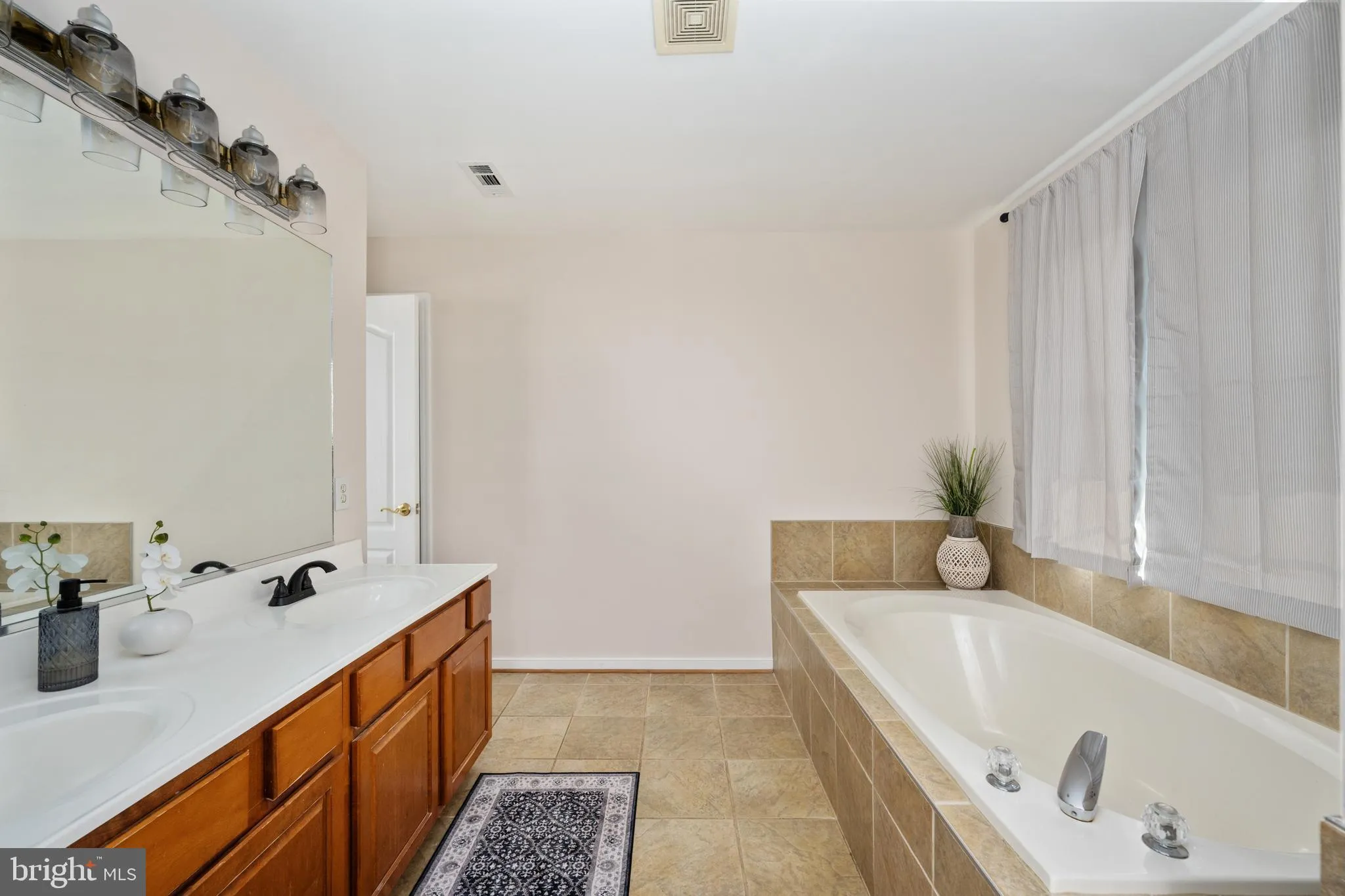 Fredericksburg, Virginia 22408, United States, 4 Bedrooms Bedrooms, ,3 BathroomsBathrooms,Residential,Active,160262