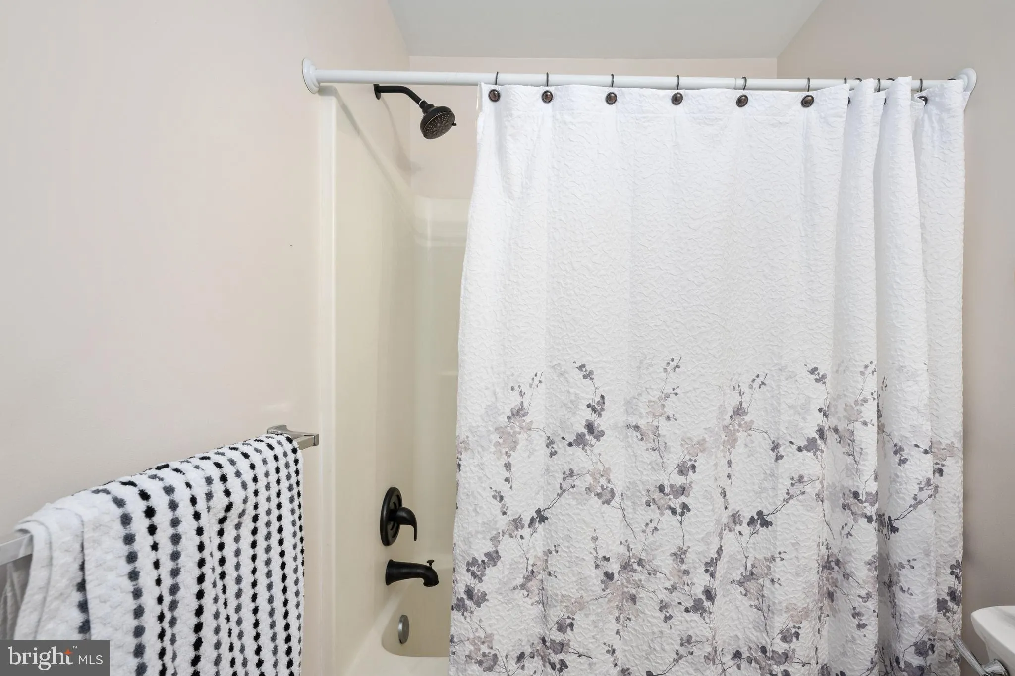 Fredericksburg, Virginia 22408, United States, 4 Bedrooms Bedrooms, ,3 BathroomsBathrooms,Residential,Active,160262