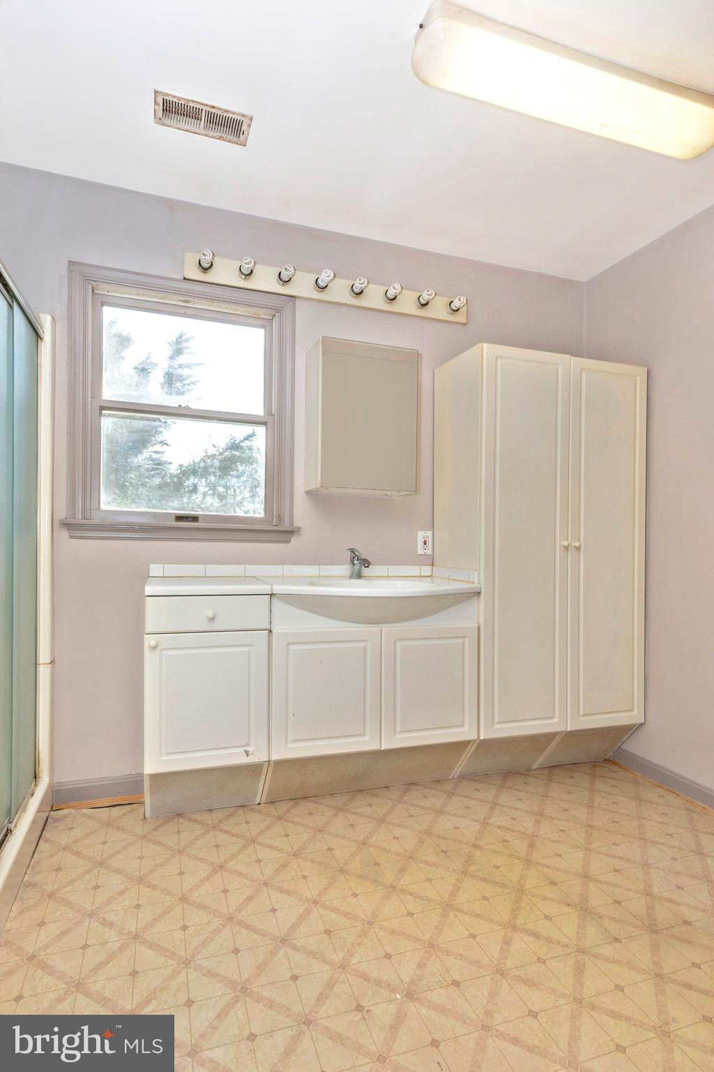 DAMASCUS OUTSIDE - Residential