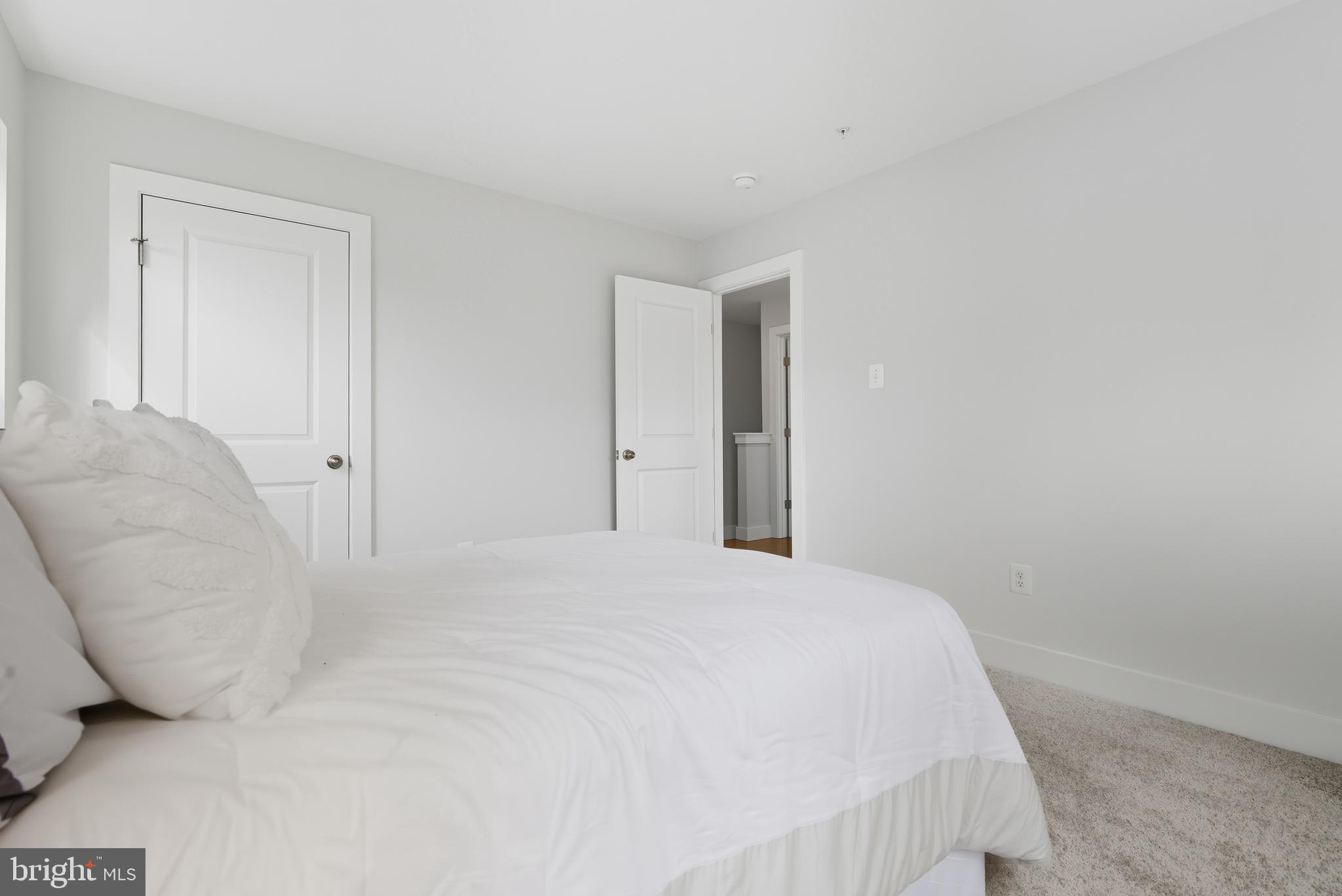 WASHINGTON GROVE - Residential