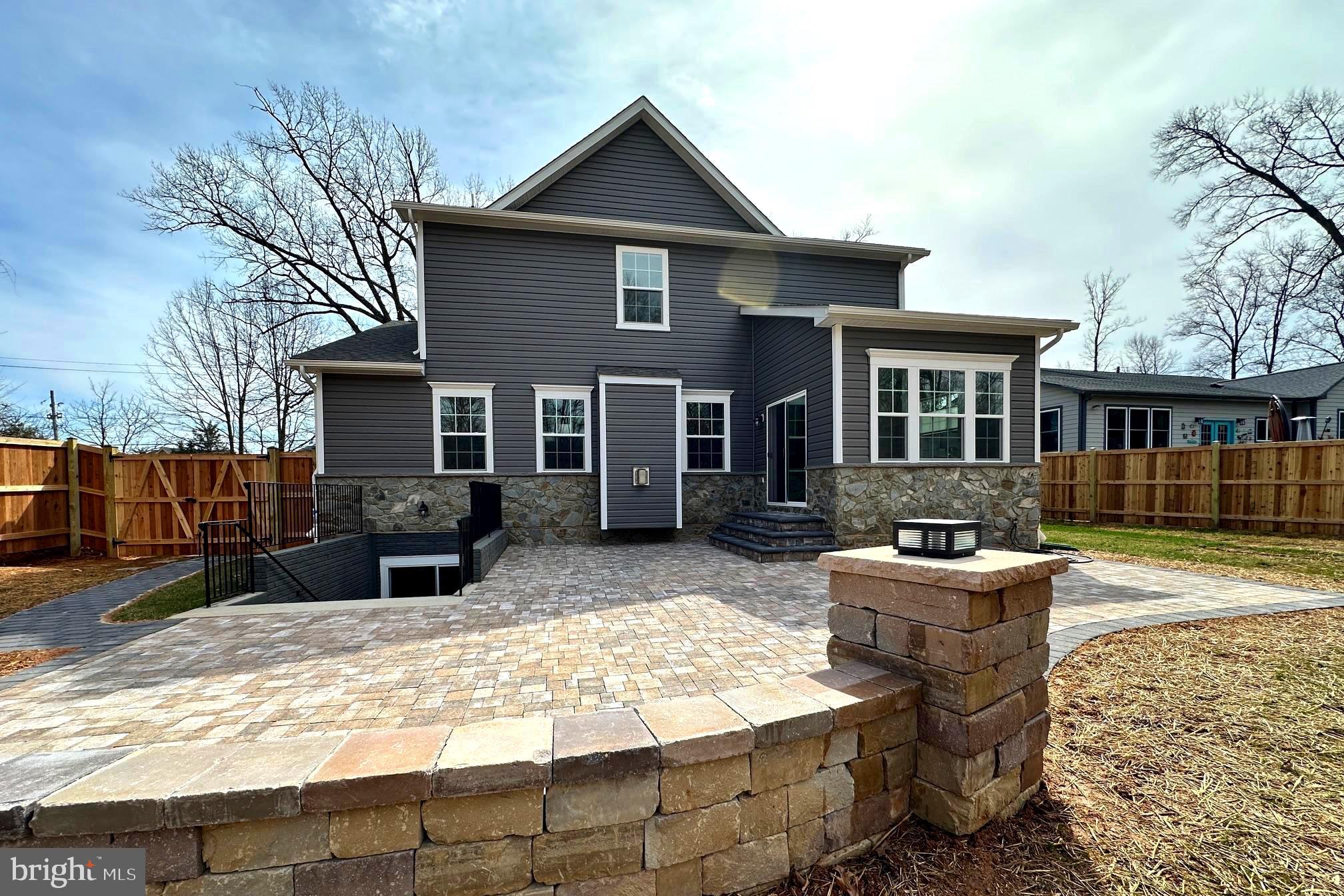 WASHINGTON GROVE - Residential