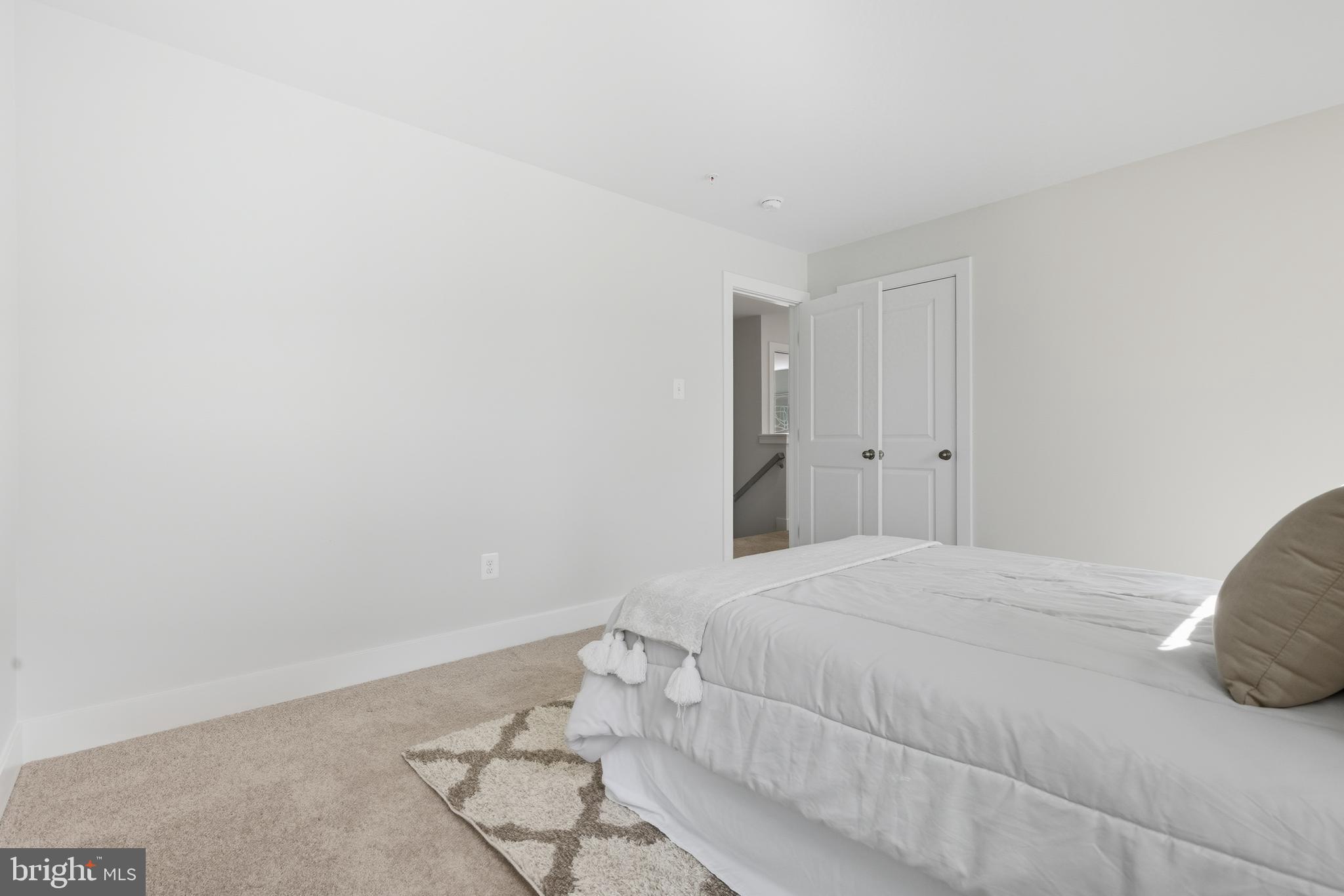 WASHINGTON GROVE - Residential