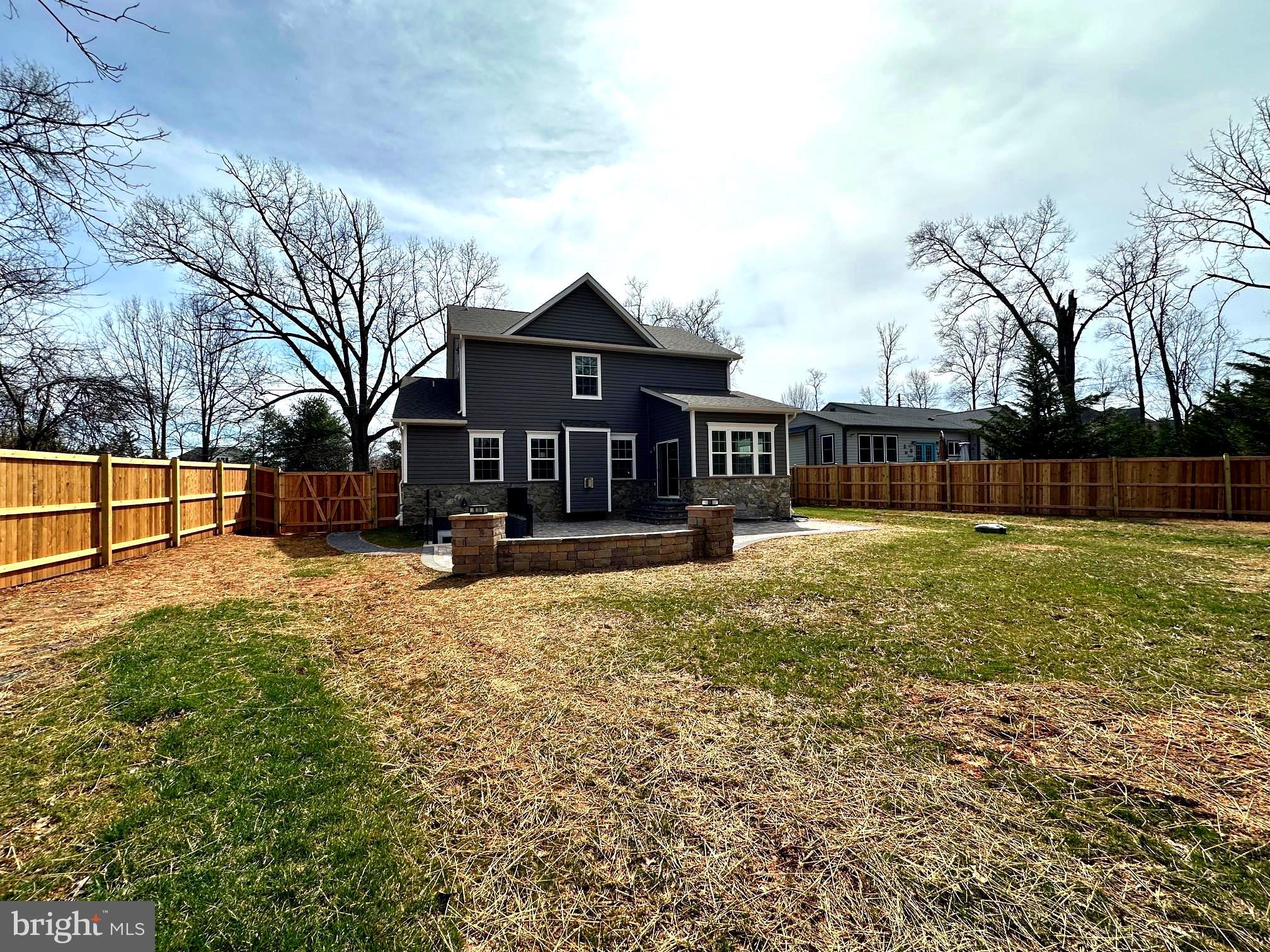 WASHINGTON GROVE - Residential