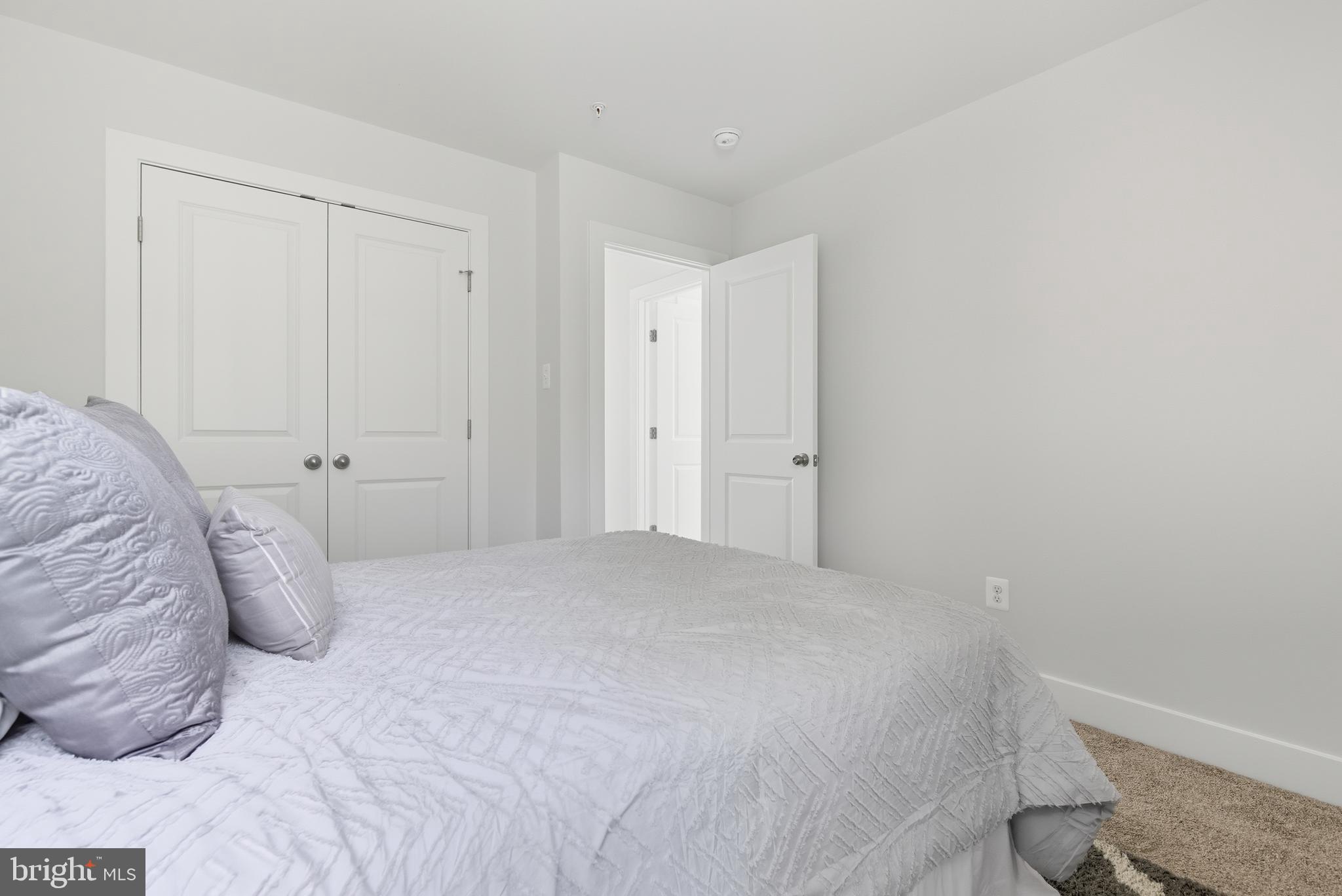 WASHINGTON GROVE - Residential