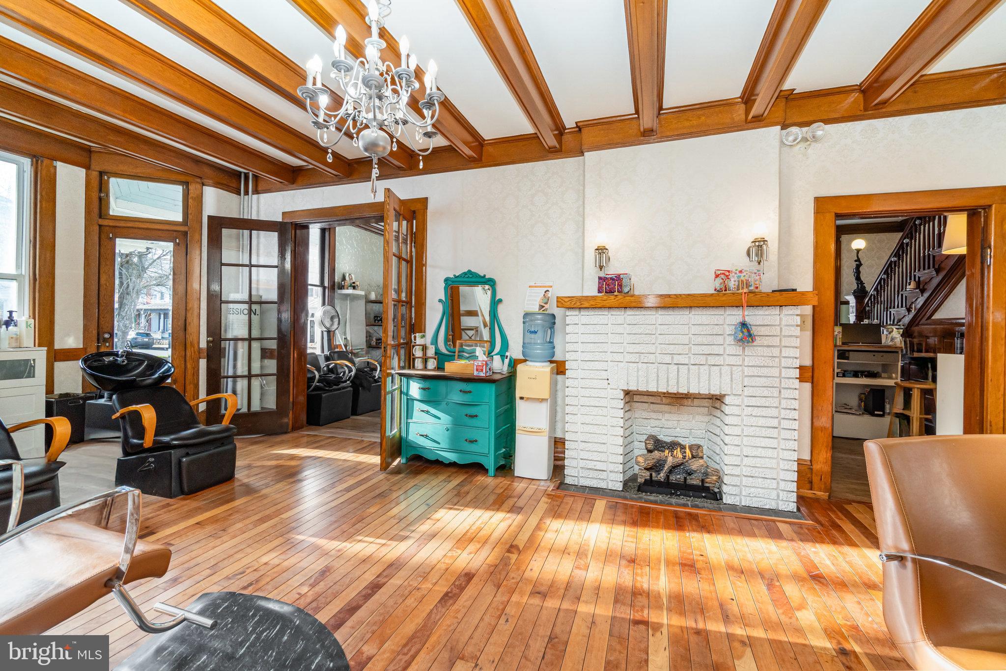 NEWPORT - Residential