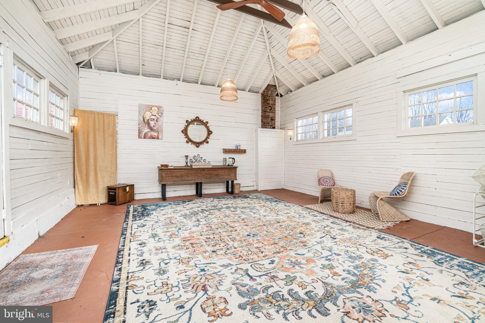 NEWPORT - Residential