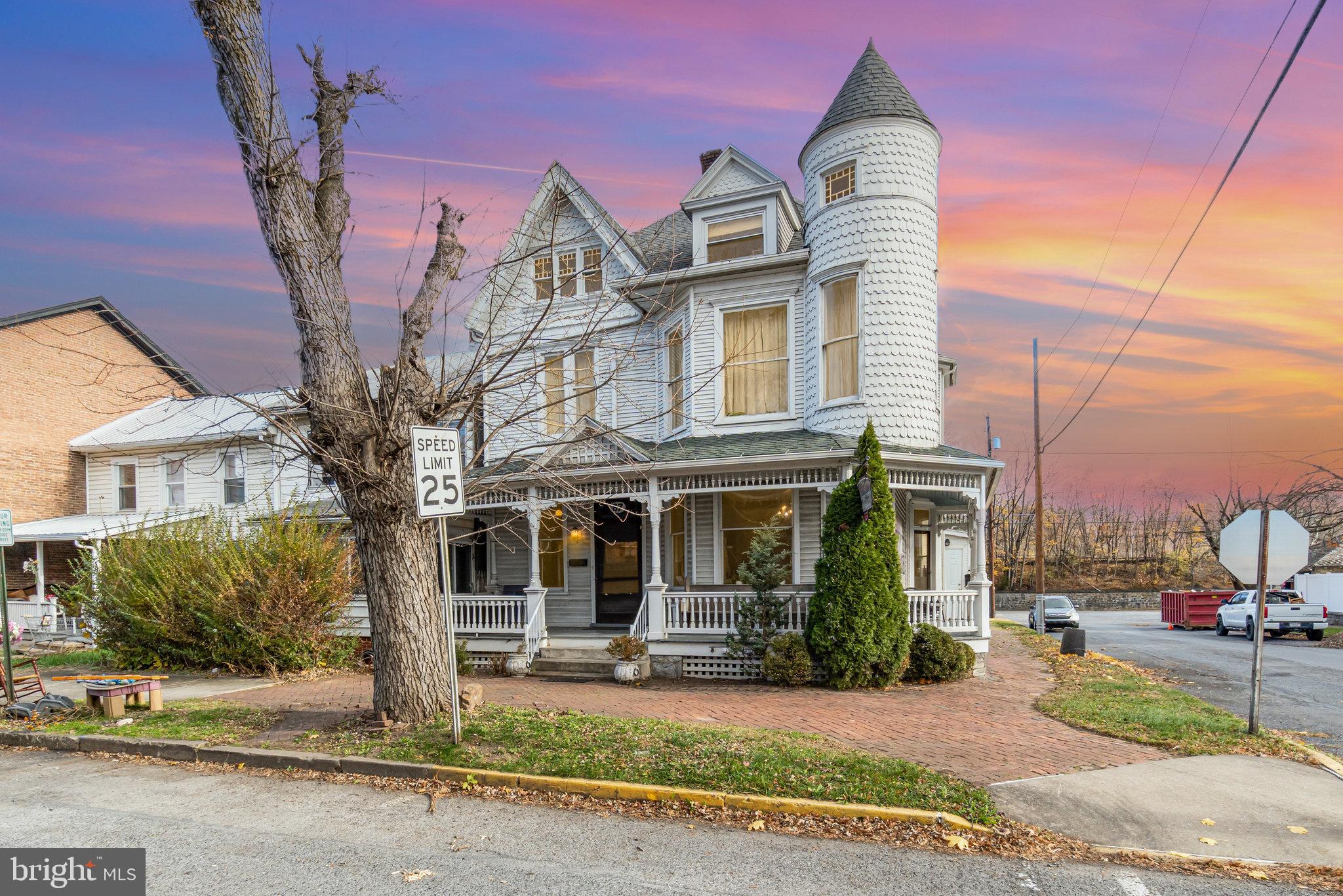 NEWPORT - Residential