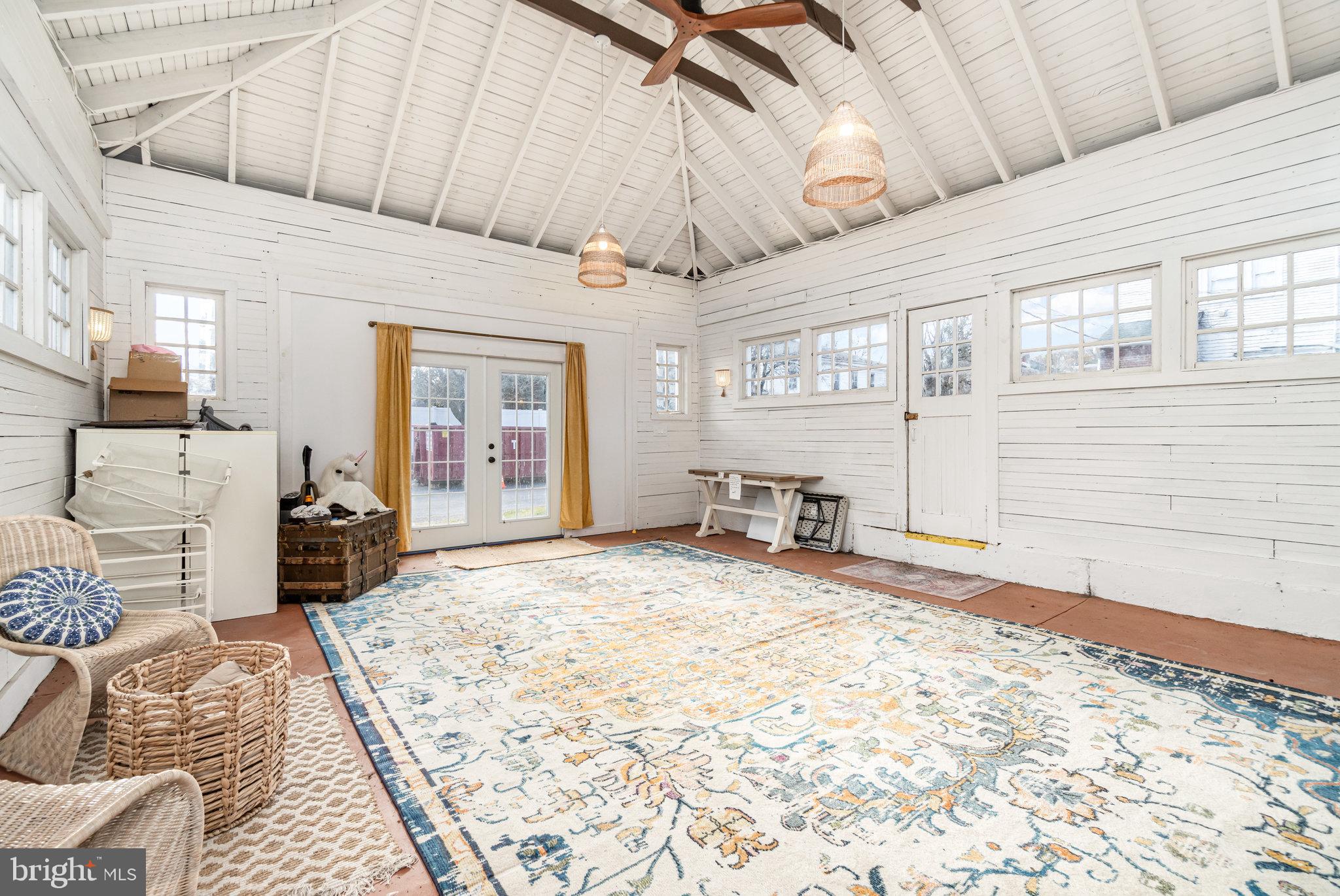 NEWPORT - Residential