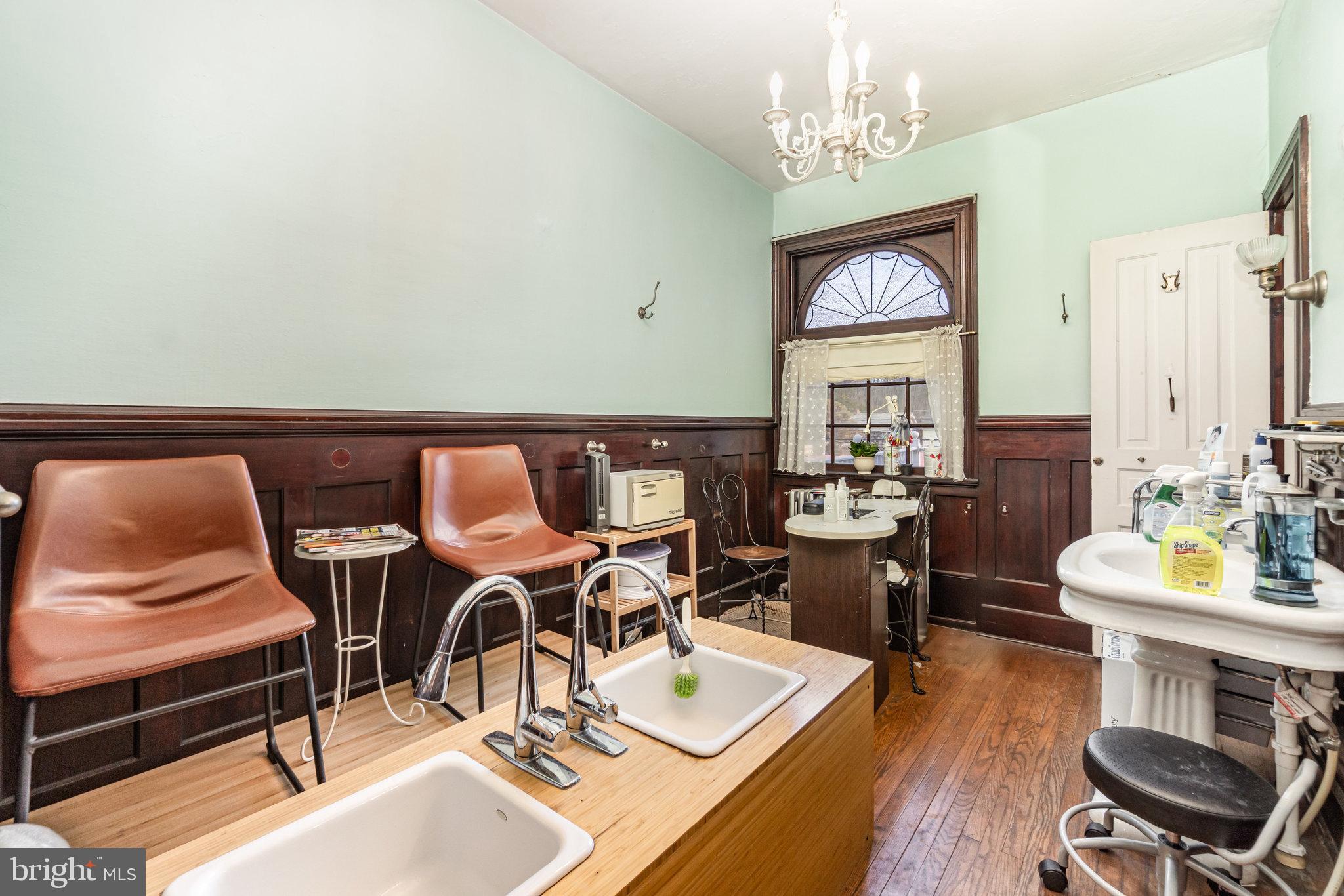 NEWPORT - Residential