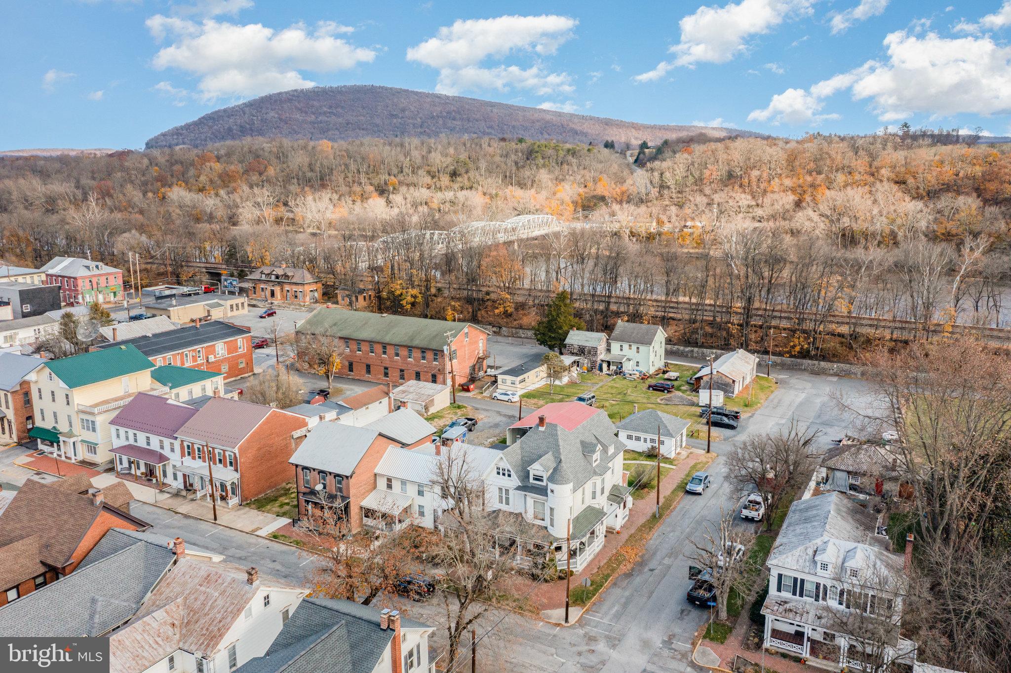 NEWPORT - Residential