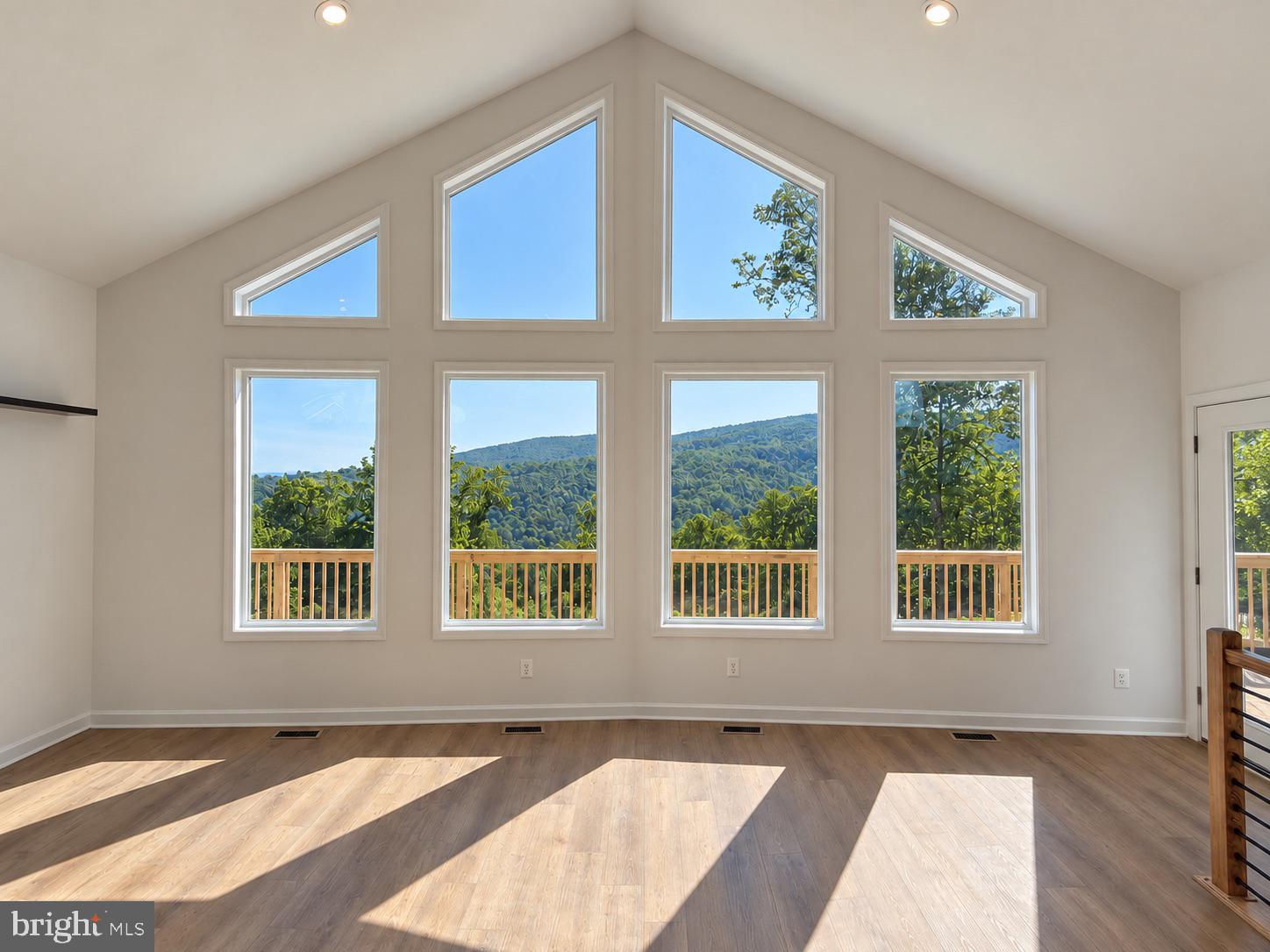 113 LEE DRIVE
