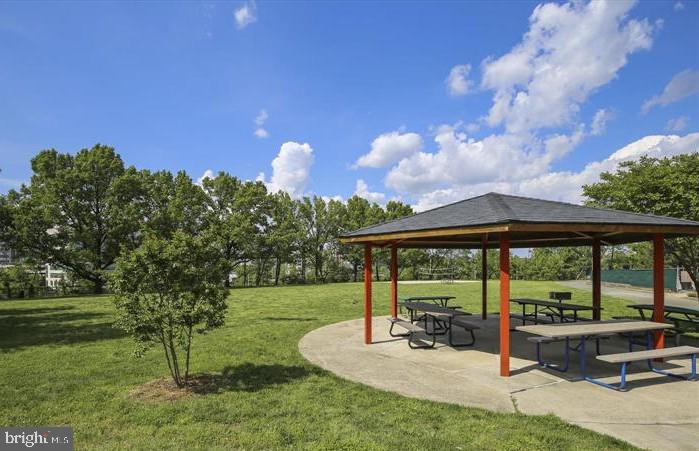 FAIRLINGTON GLEN - Residential