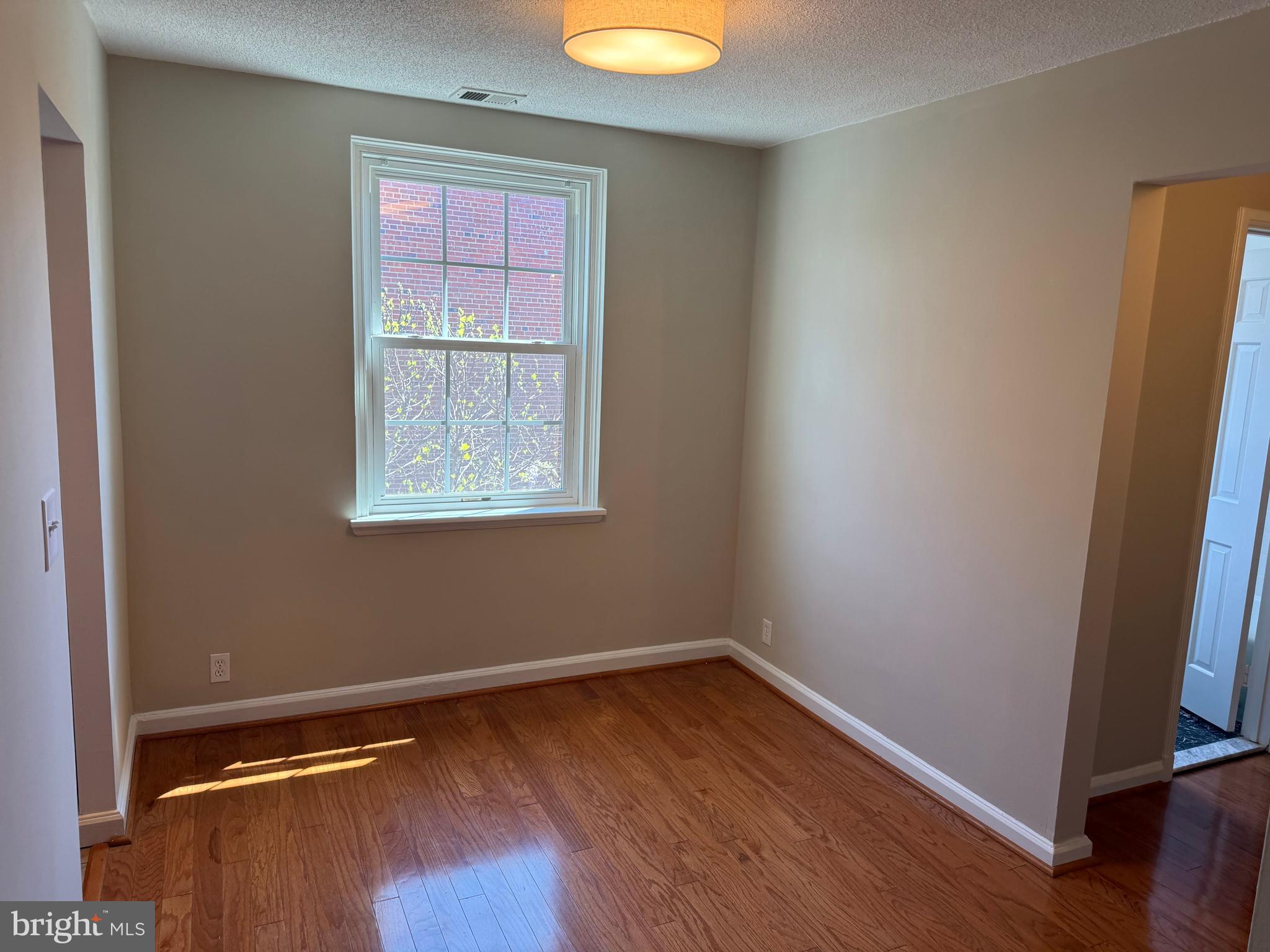 FAIRLINGTON GLEN - Residential