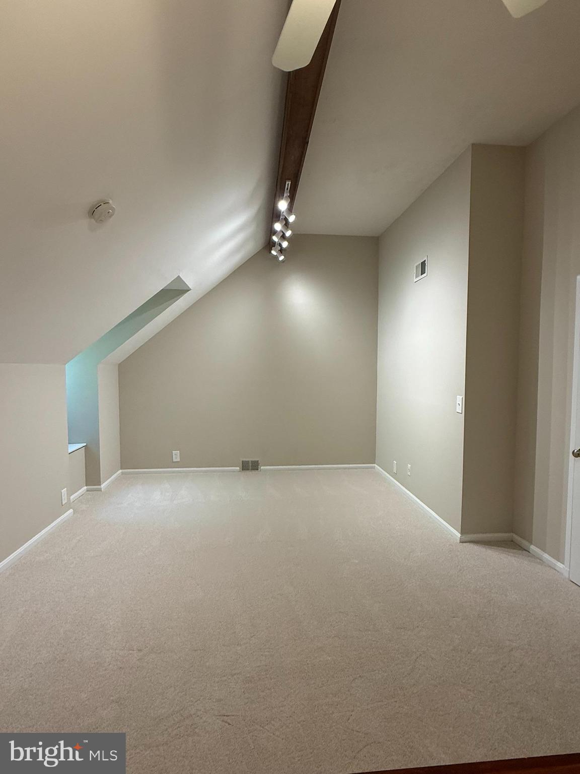 FAIRLINGTON GLEN - Residential