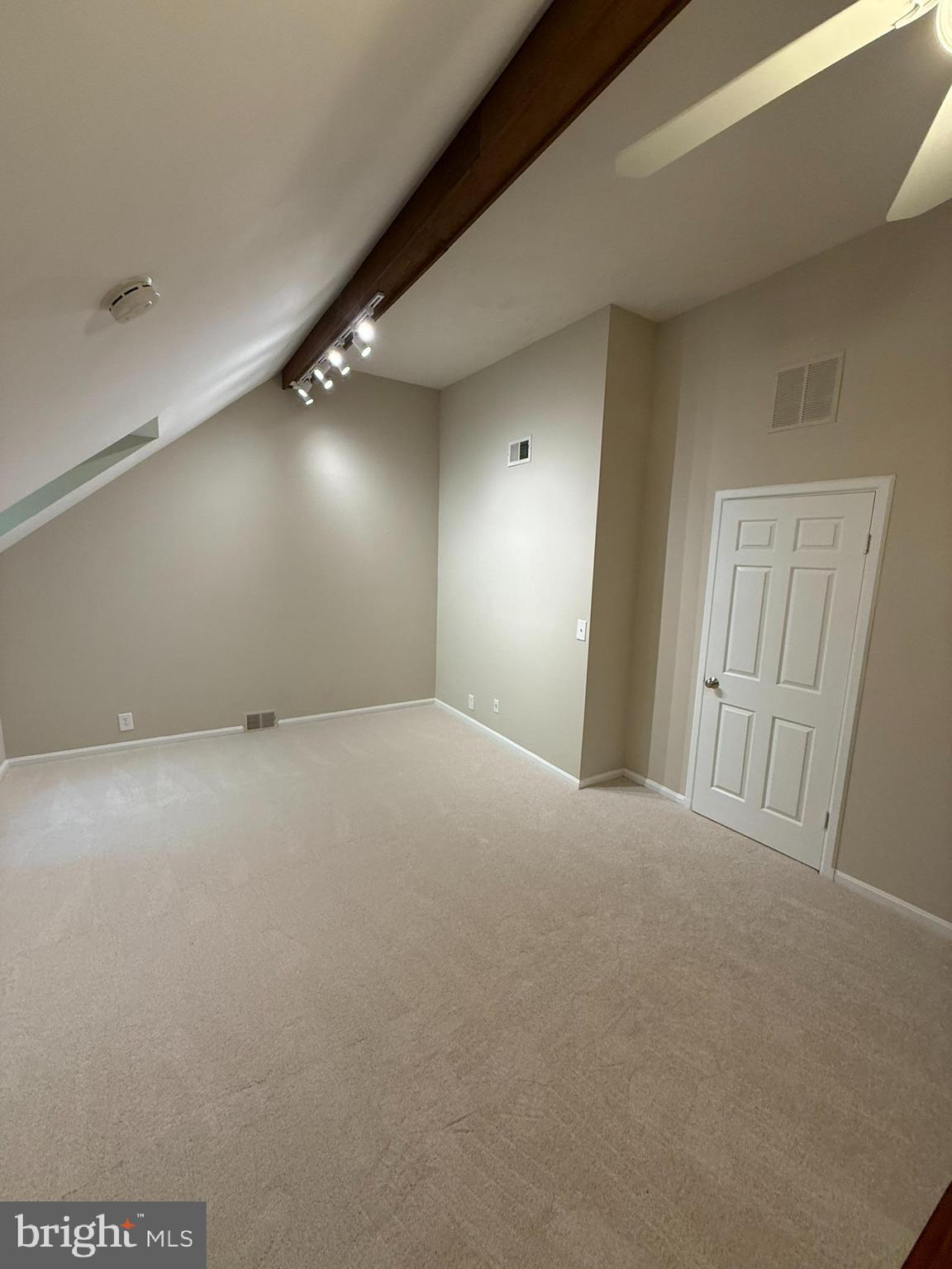 FAIRLINGTON GLEN - Residential