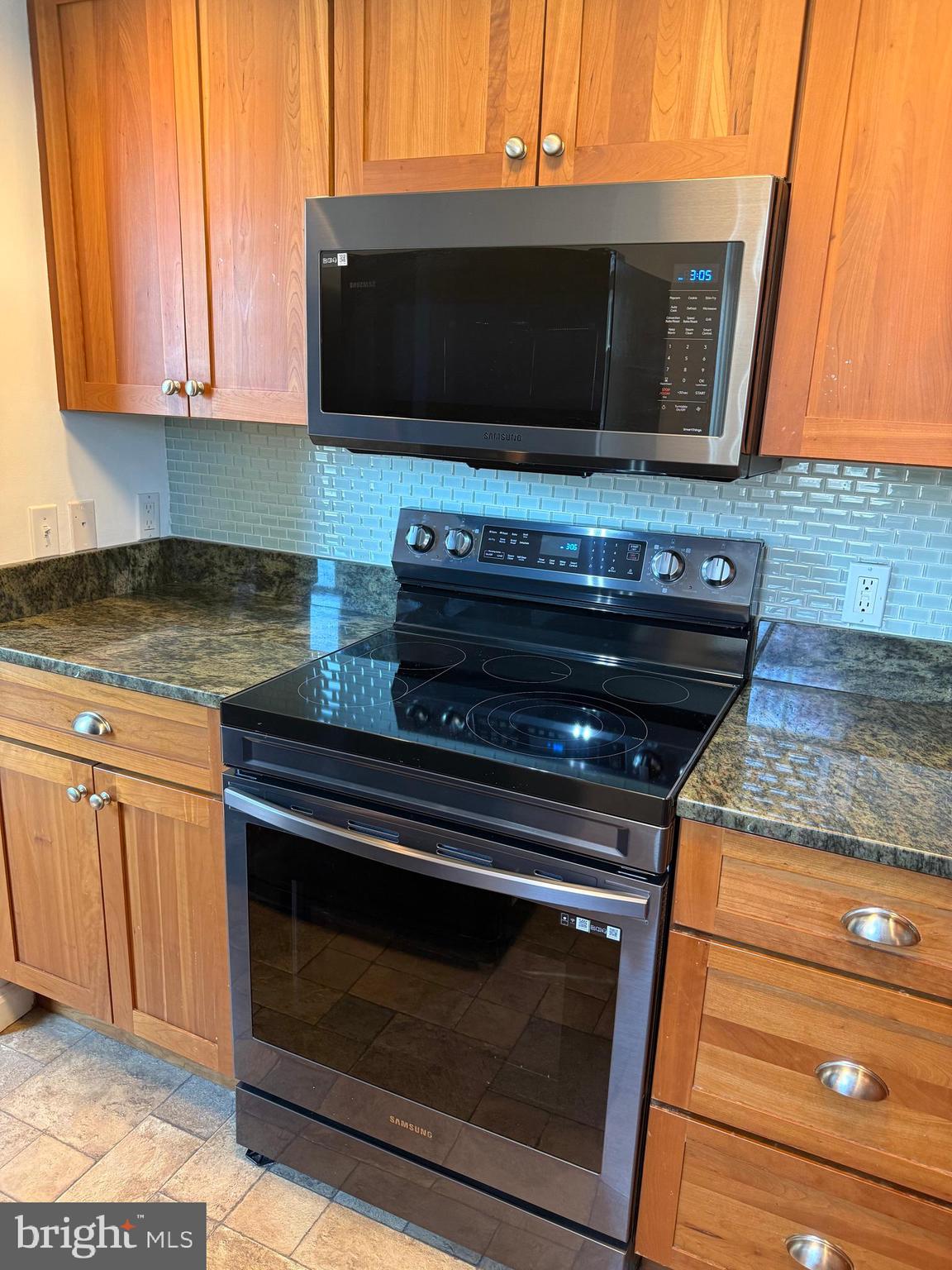 FAIRLINGTON GLEN - Residential