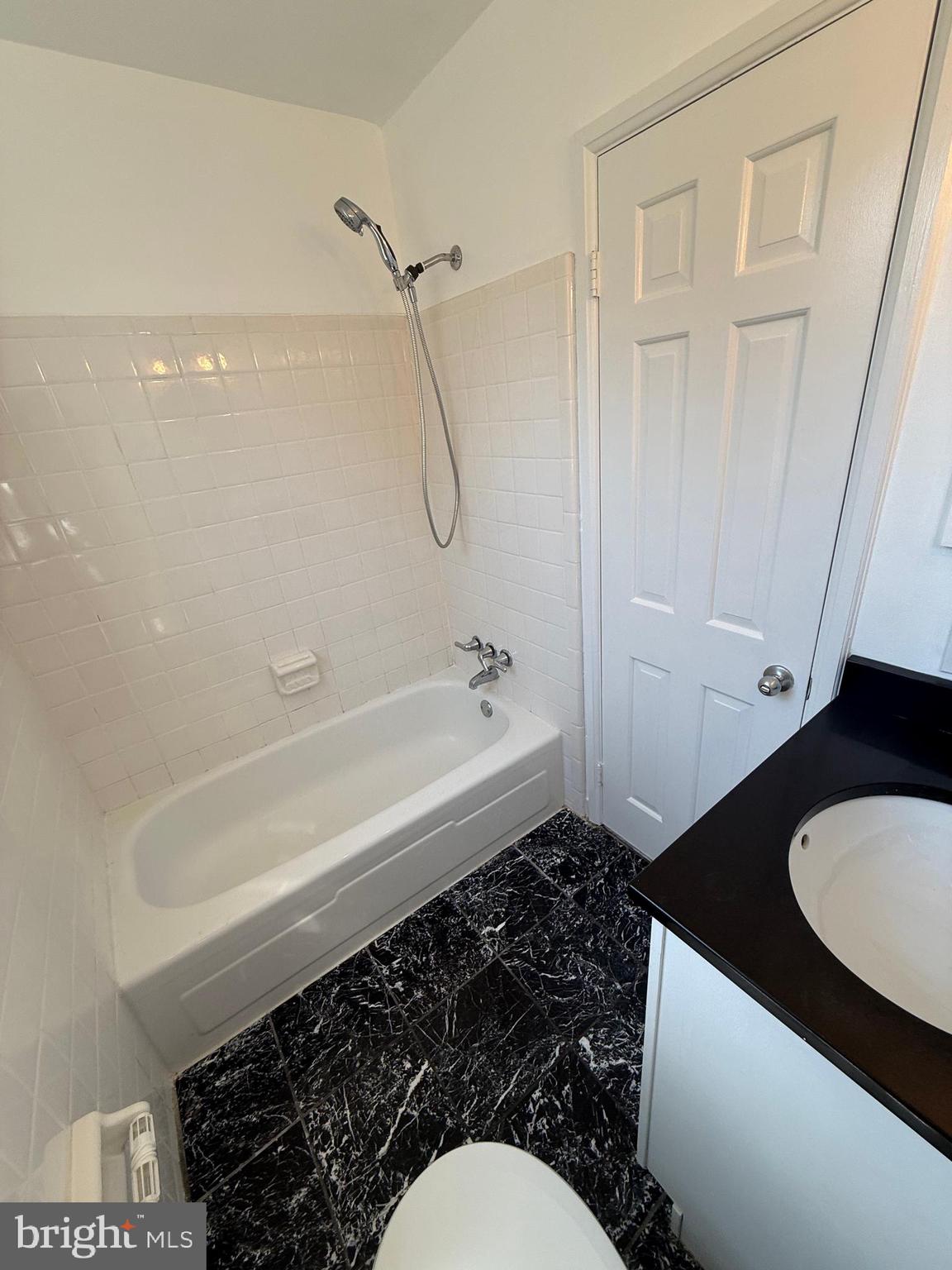 FAIRLINGTON GLEN - Residential