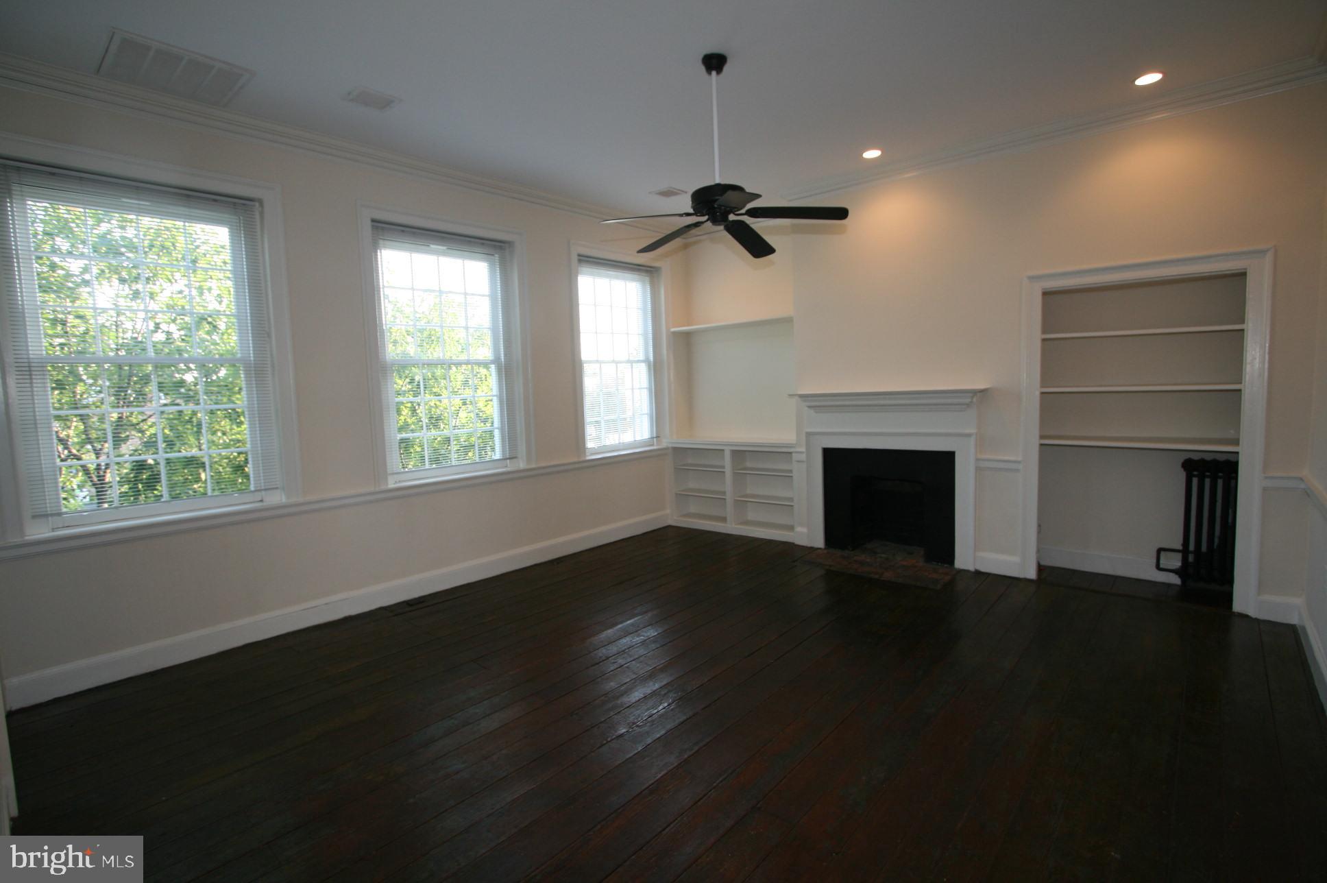 OLD TOWN ALEXANDRIA - Commercial Sale