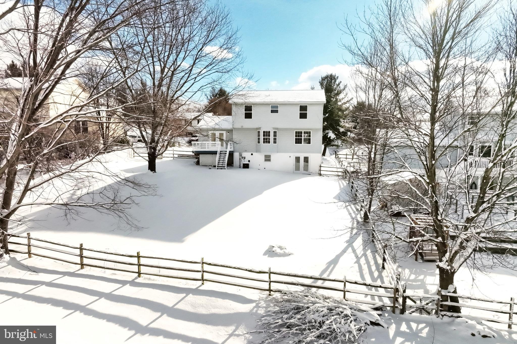 HALL ESTATES - Residential