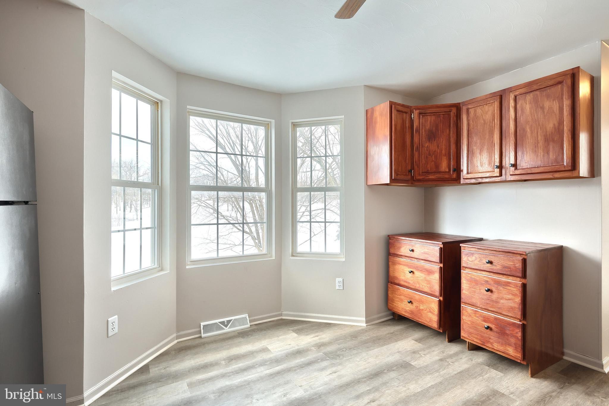 HALL ESTATES - Residential