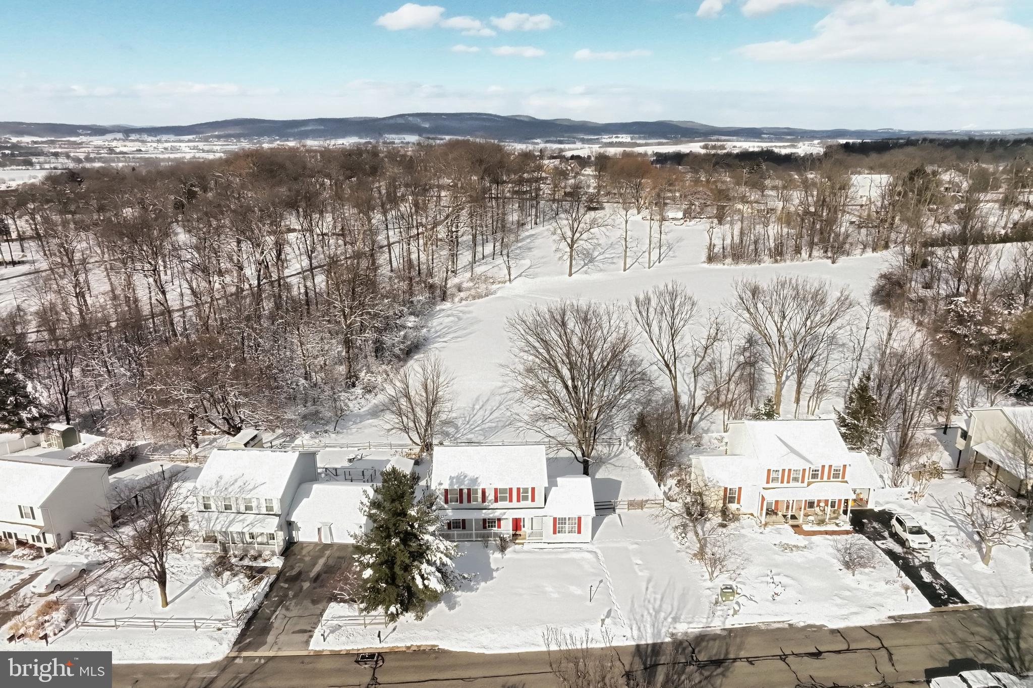 HALL ESTATES - Residential