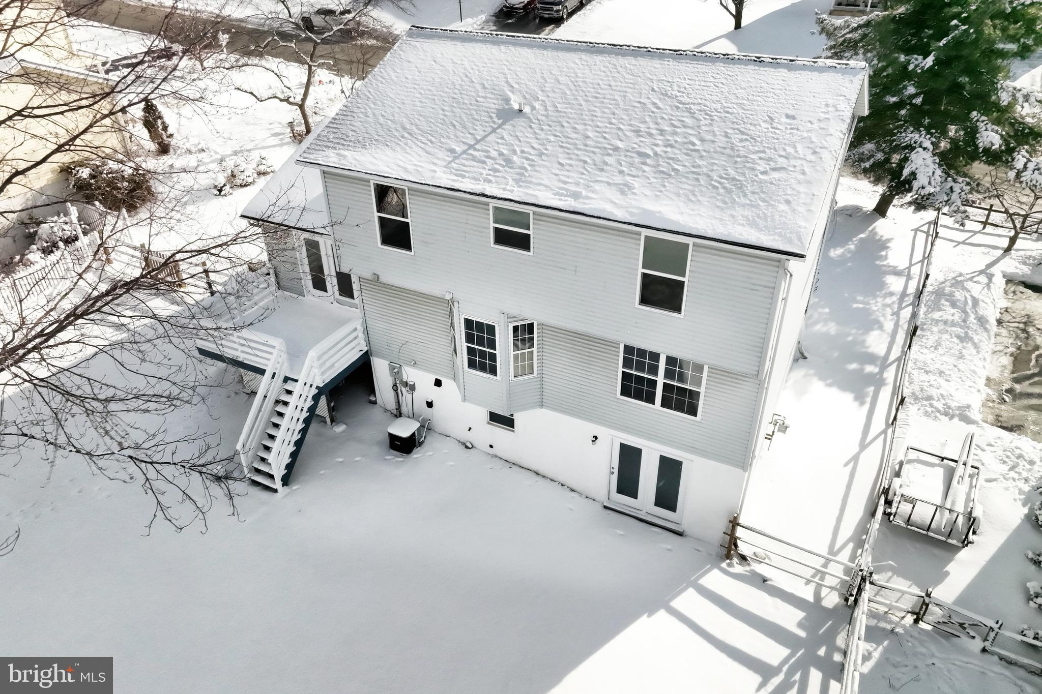 HALL ESTATES - Residential