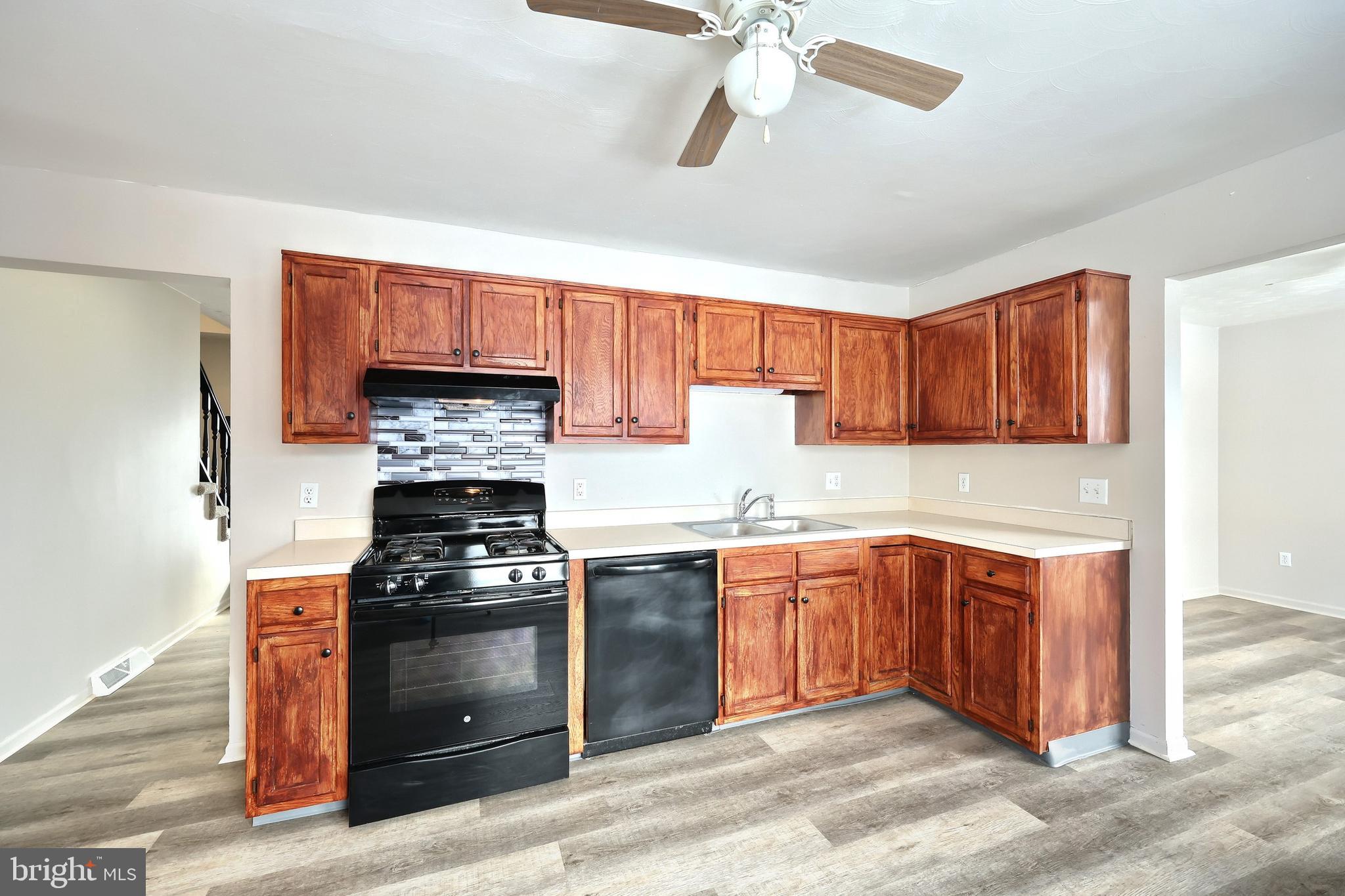 HALL ESTATES - Residential