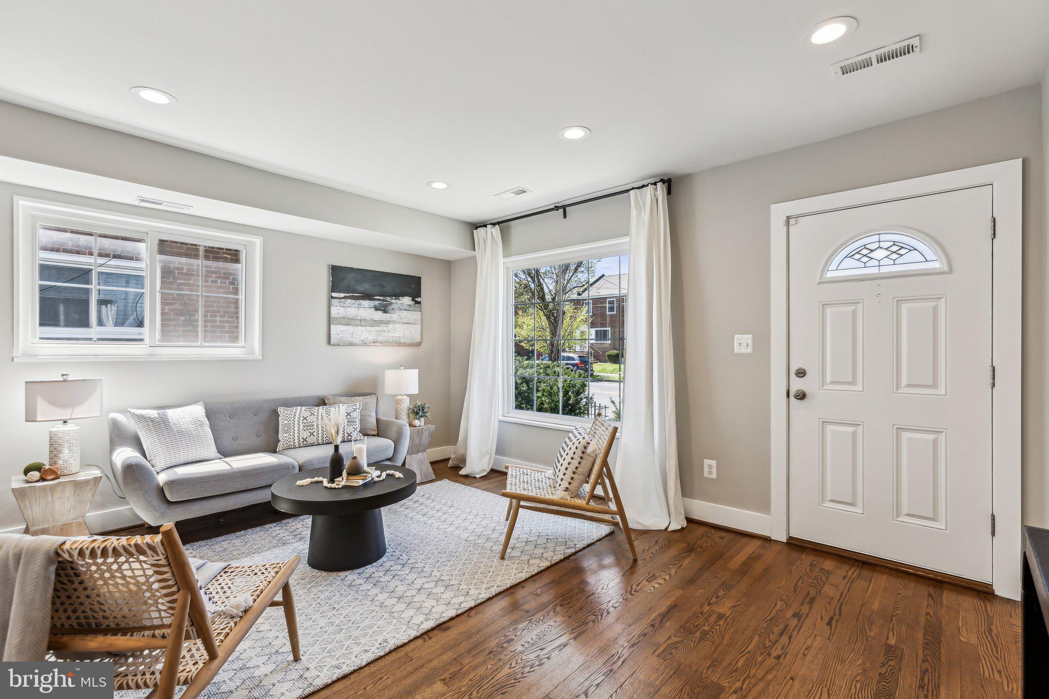 NORTH MICHIGAN PARK - Residential