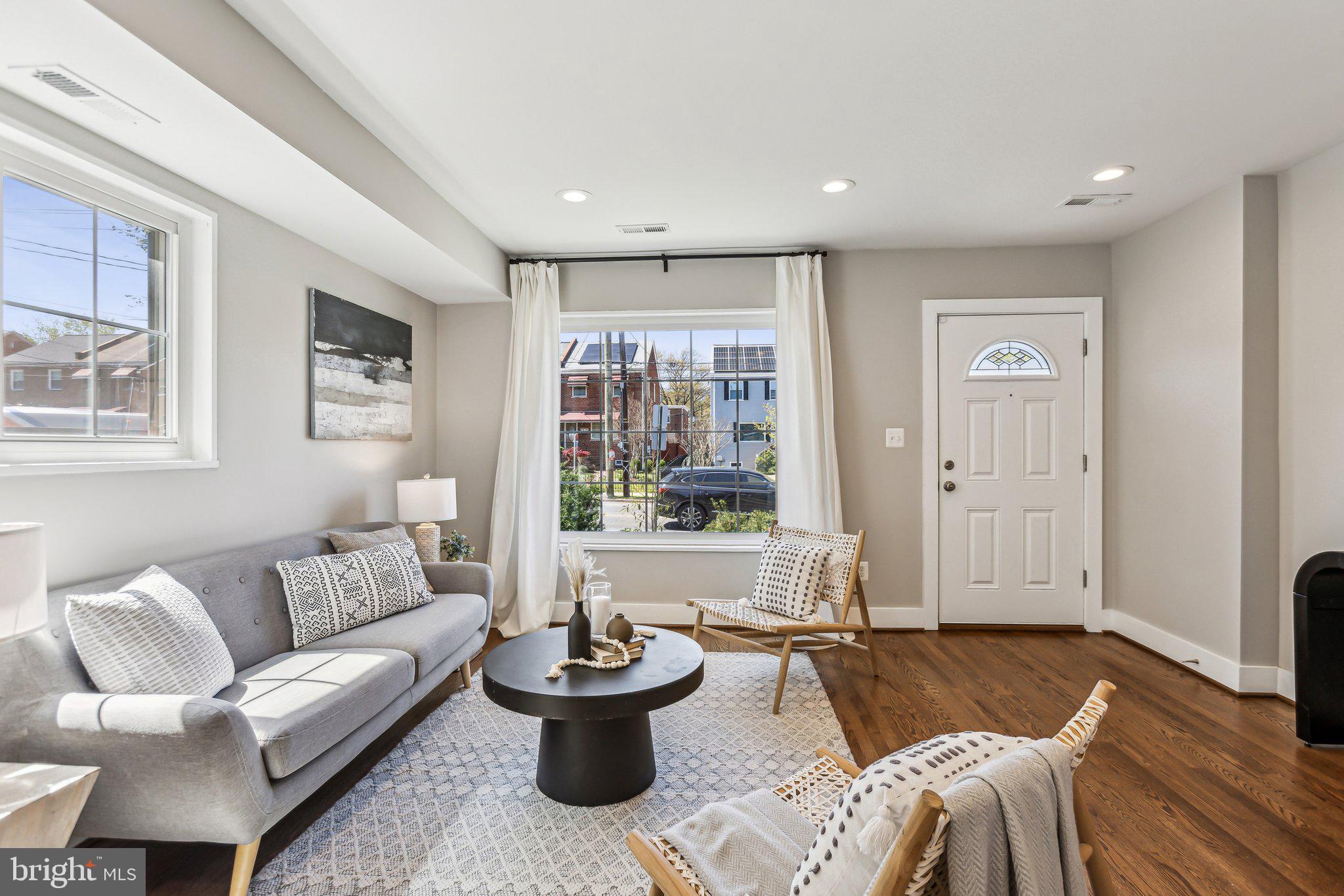 NORTH MICHIGAN PARK - Residential