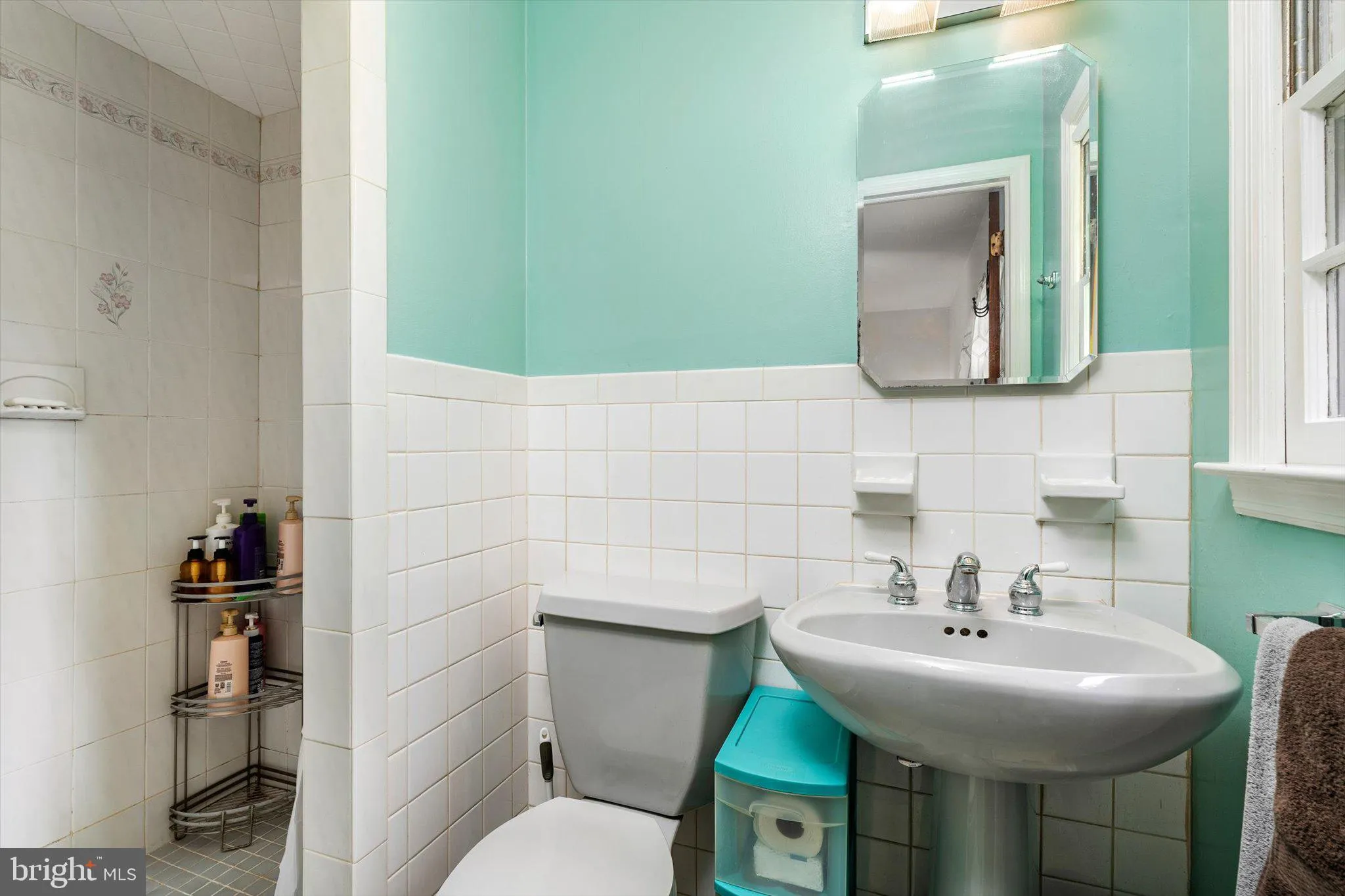 Lawrenceville, New Jersey 08648, United States, 4 Bedrooms Bedrooms, ,3 BathroomsBathrooms,Residential,Active,184502