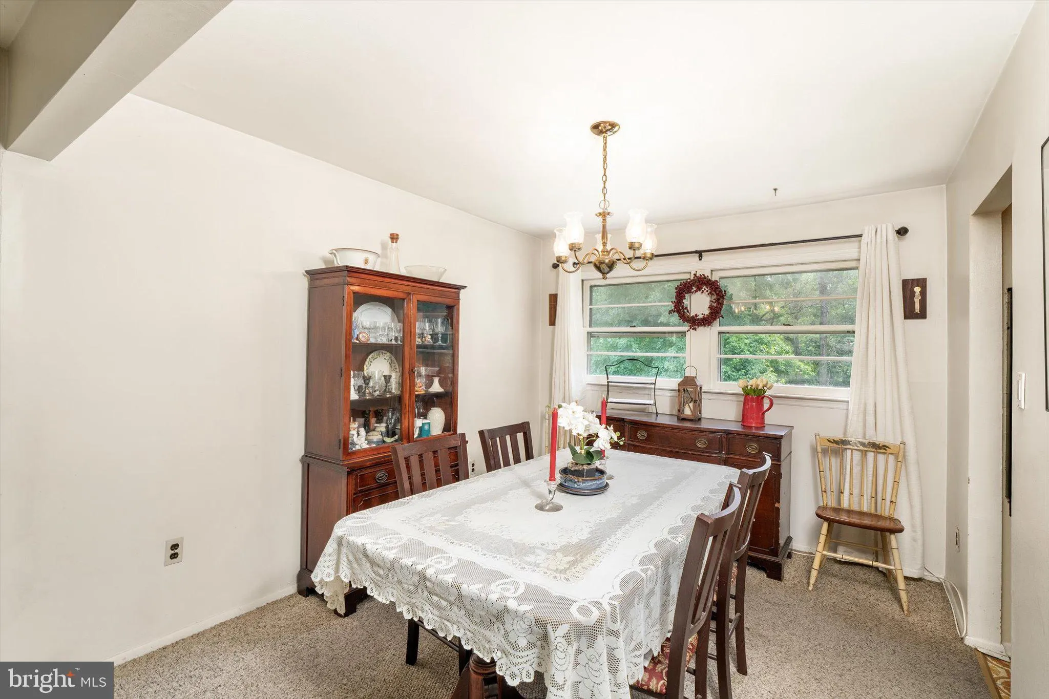 Lawrenceville, New Jersey 08648, United States, 4 Bedrooms Bedrooms, ,3 BathroomsBathrooms,Residential,Active,184502