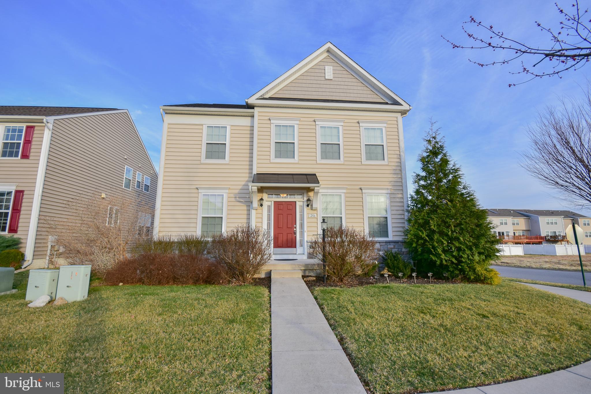 LAKELAND PLACE - Residential