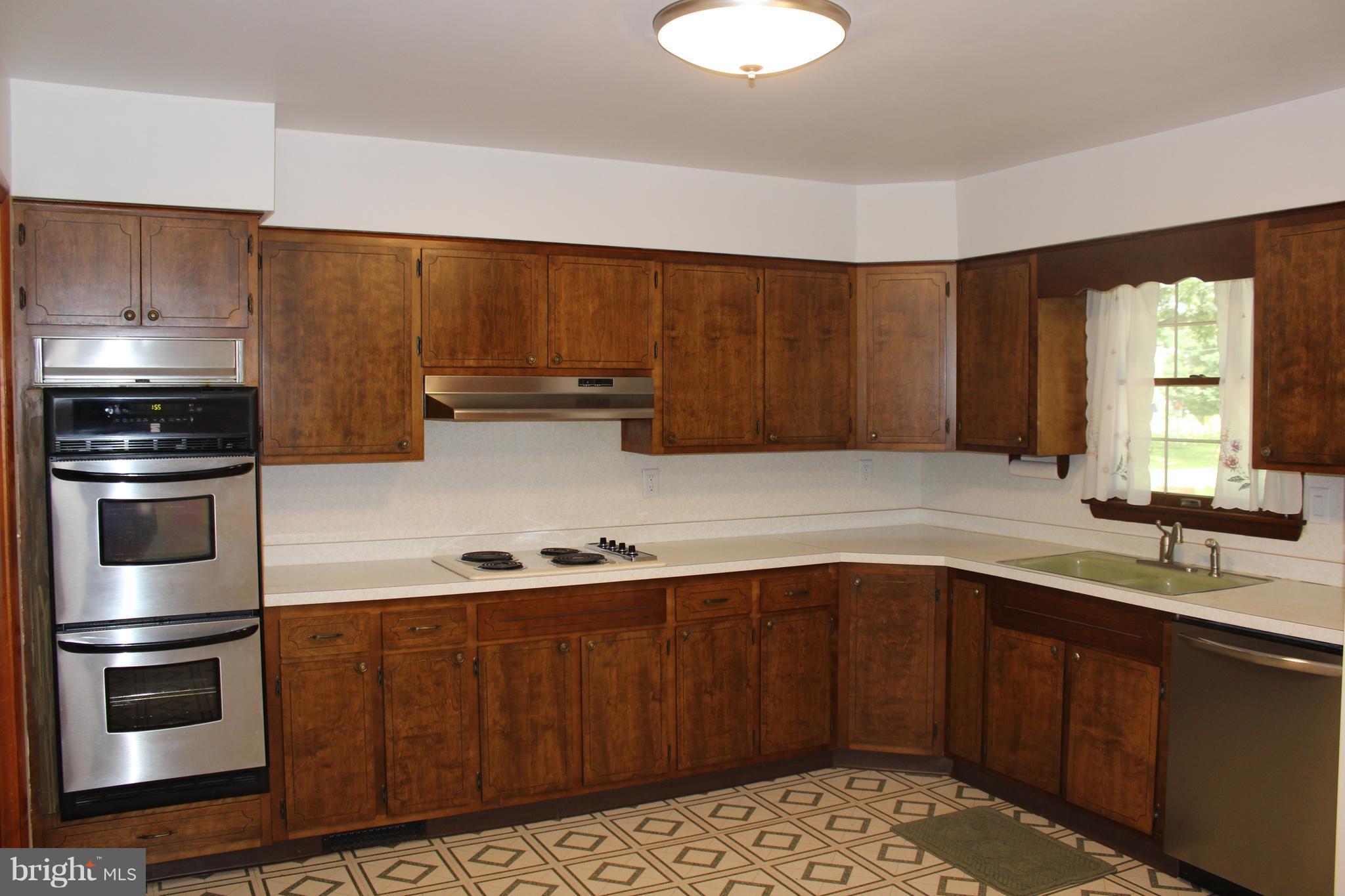 SARAH SKIPPER LANDS - Residential Lease