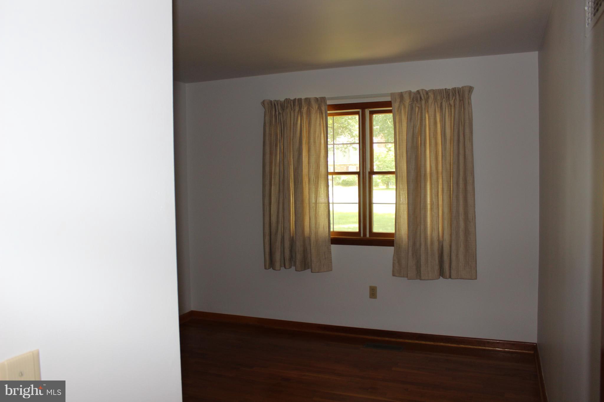 SARAH SKIPPER LANDS - Residential Lease