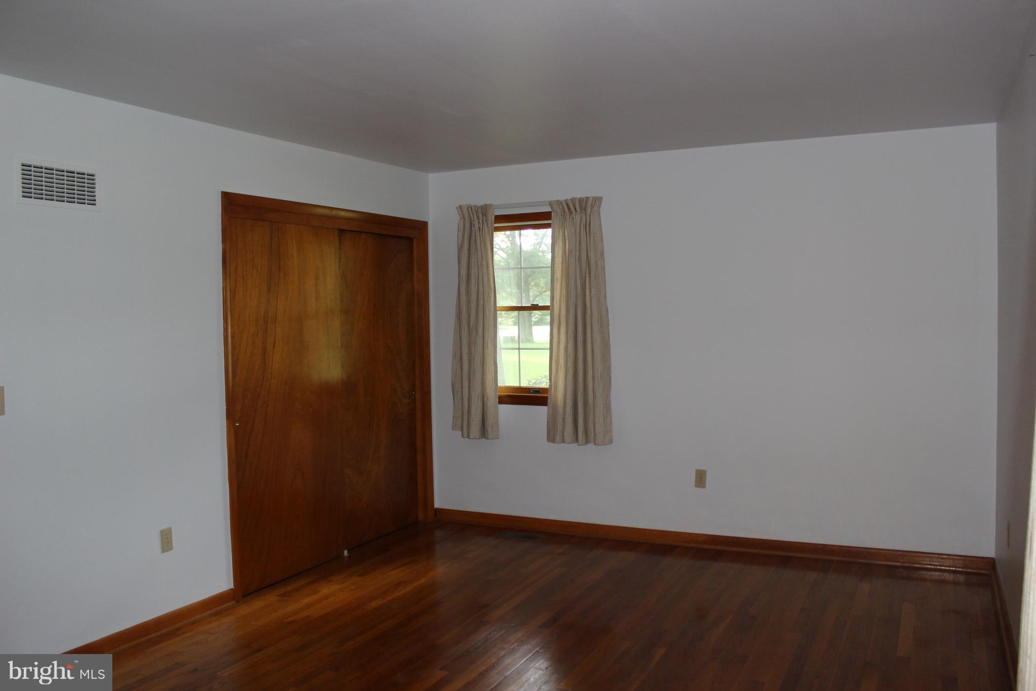 SARAH SKIPPER LANDS - Residential Lease