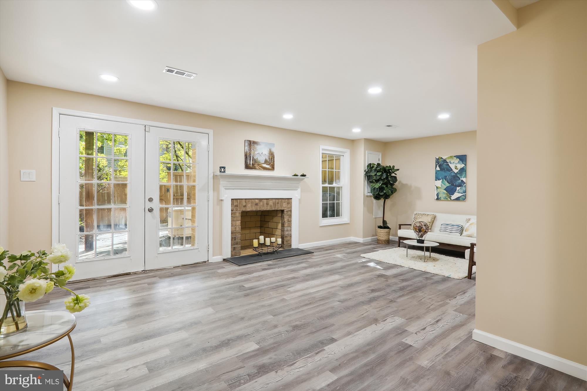 TIMBERLAWN - Residential