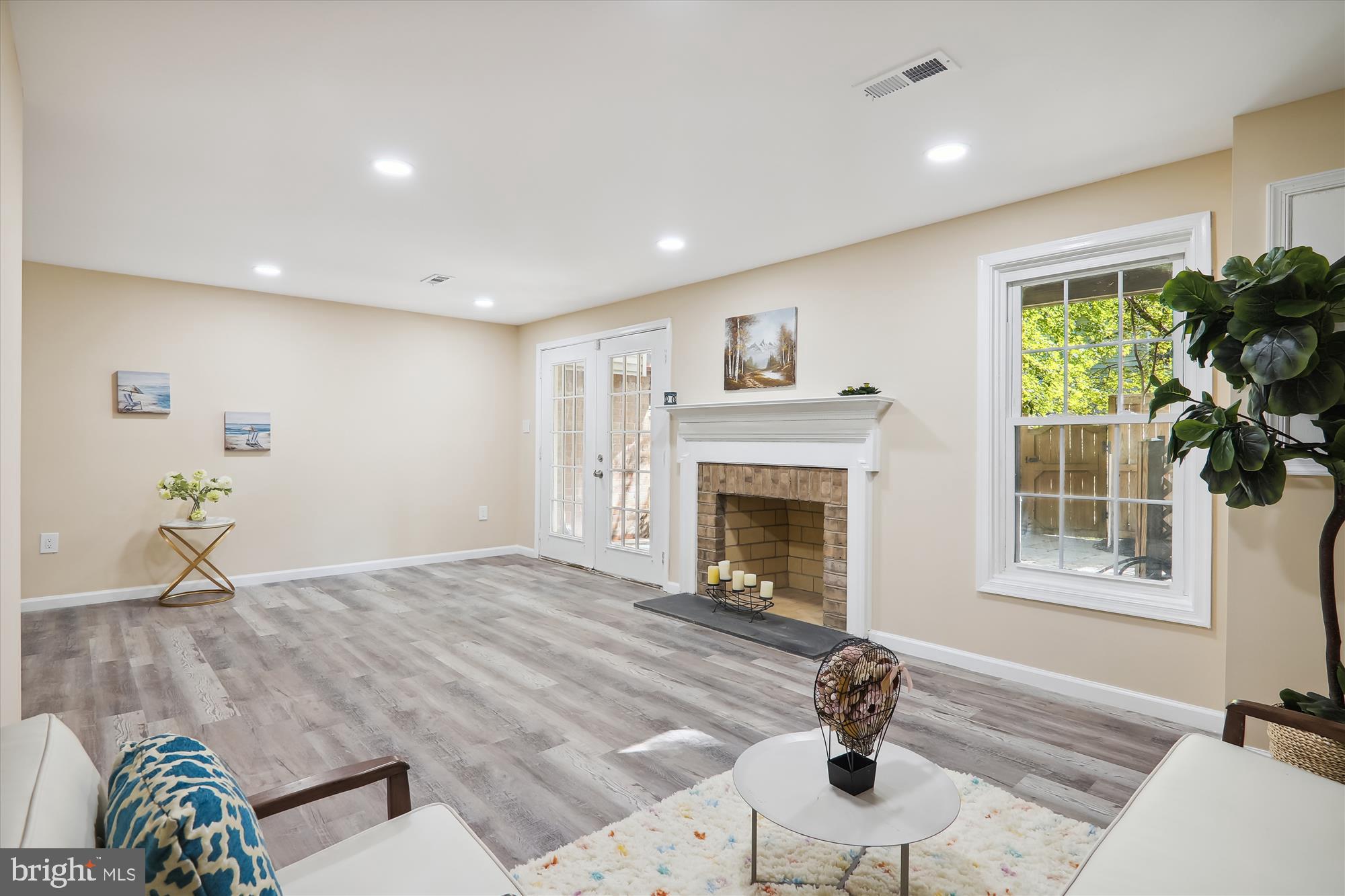 TIMBERLAWN - Residential