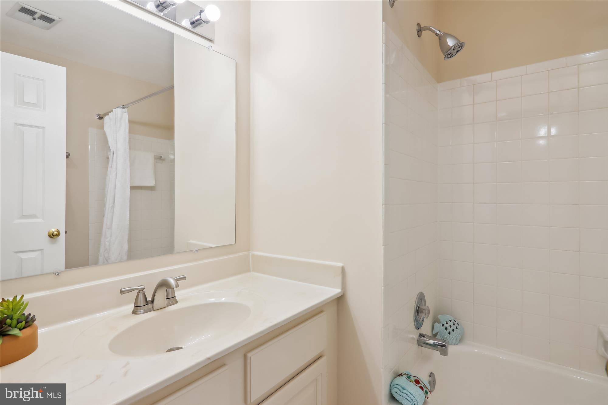 TIMBERLAWN - Residential