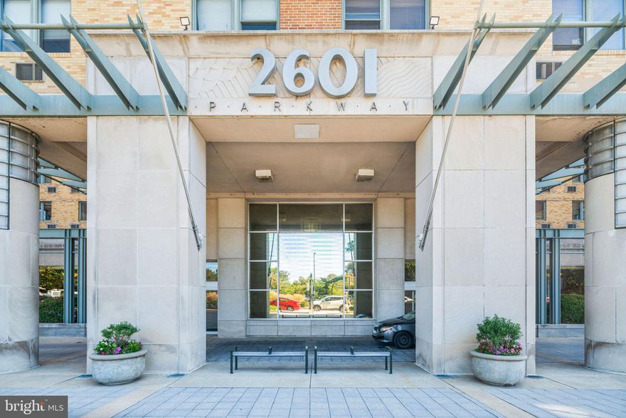 ✨✨ Rarely Available   🎁 Selling fully furnished — just move right in!  1BR w/ Iconic Art Museum Views – 2601 Parkway ✨ 🛏 1 Bed | 🛁 1 Bath | 📐 744 Sq Ft | 🌇 9th Floor!  Wake up to breathtaking Art Museum & Kelly Drive views from this bright, updated 1BR condo in the heart of the Art Museum area! 
Features:
🌟 Hardwood floors
🍳 Full kitchen + dishwasher
🧺 In-unit washer/dryer
🚪 Hallway-access bath
👗 Walk-in closet
💰 HOA fee includes:
🔥 Gas, 💧 Water, 🗑 Trash
🚌 Free Center City Shuttle
💪 Fitness Center
🛎 Lobby & Exterior Maintenance
Pet-friendly 🐾 building with 24/7 concierge, gym, biz center, BYOB restaurant & on-site store! 🏃‍♂️ Steps to Whole Foods, The Barnes, Boathouse Row & more!  📞 Don’t miss this rare opportunity—schedule your  private showing today!