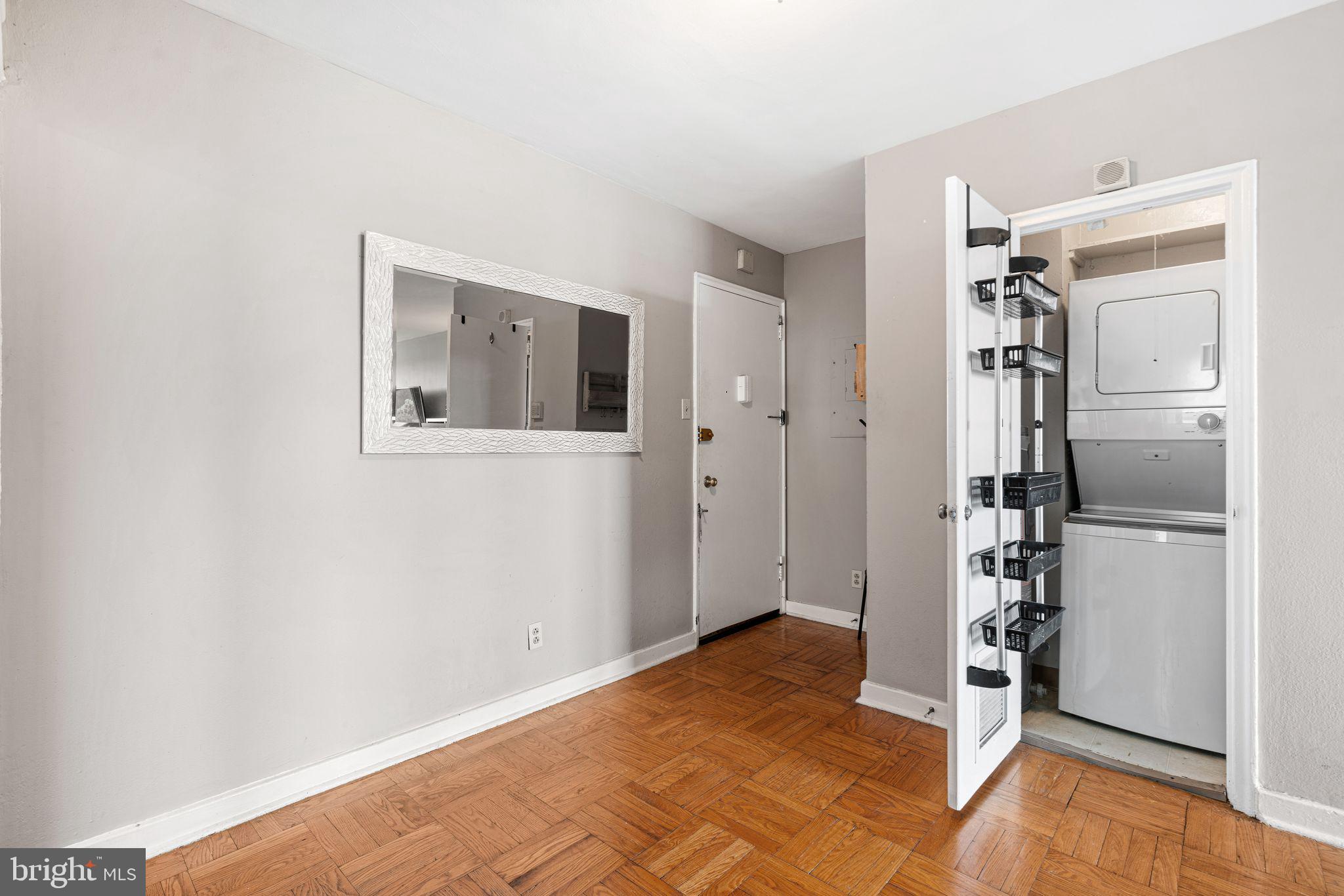 FAIRMOUNT - Residential