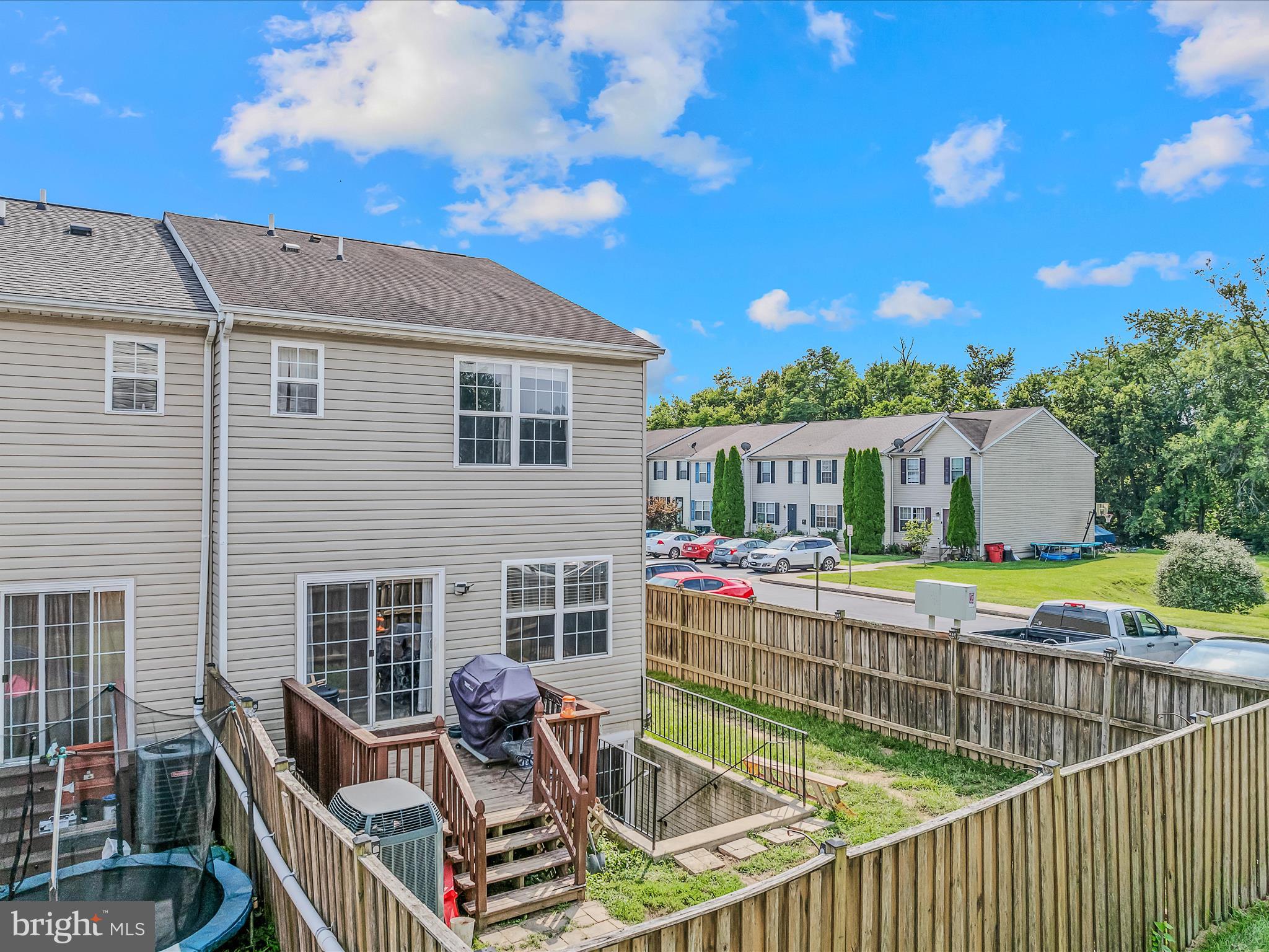 BUNKER HILL TOWNHOMES - Residential
