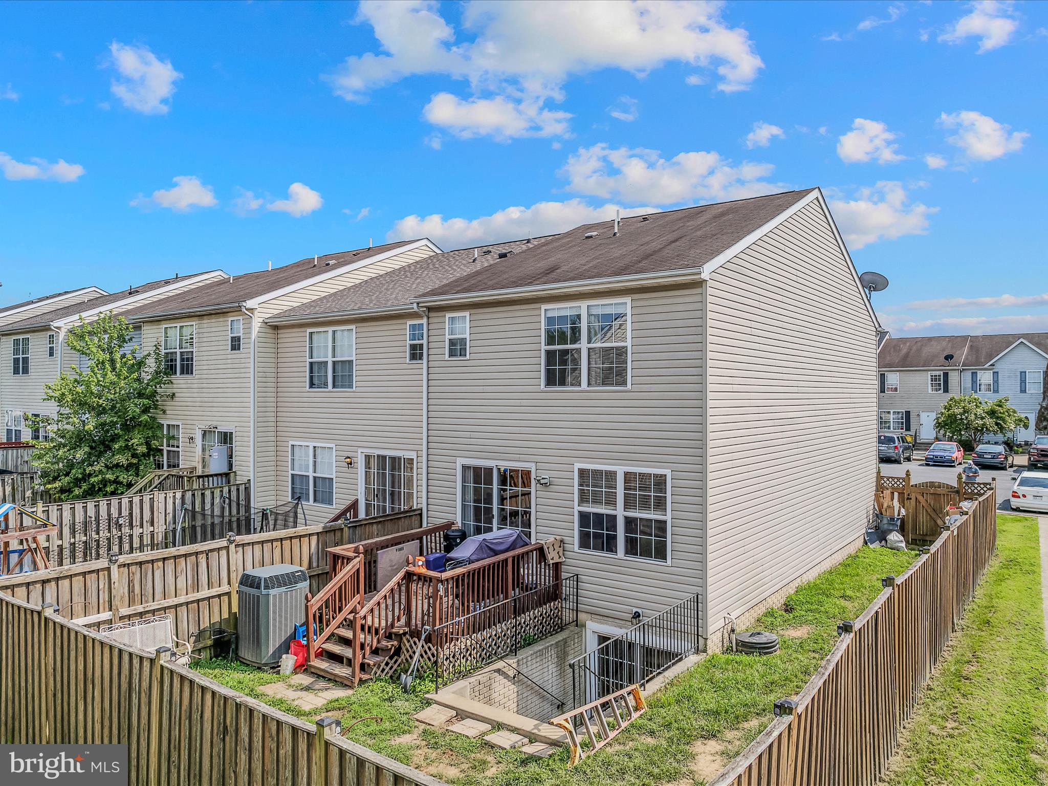 BUNKER HILL TOWNHOMES - Residential