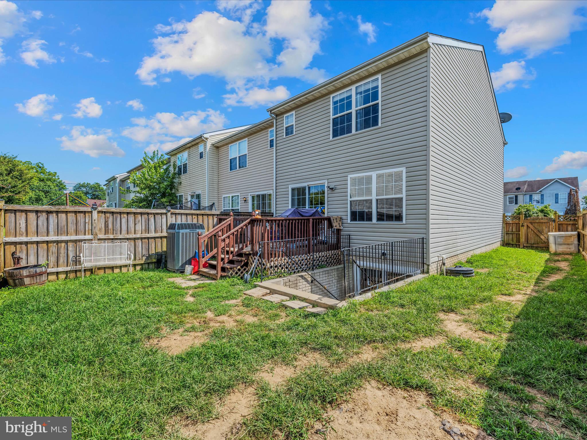 BUNKER HILL TOWNHOMES - Residential