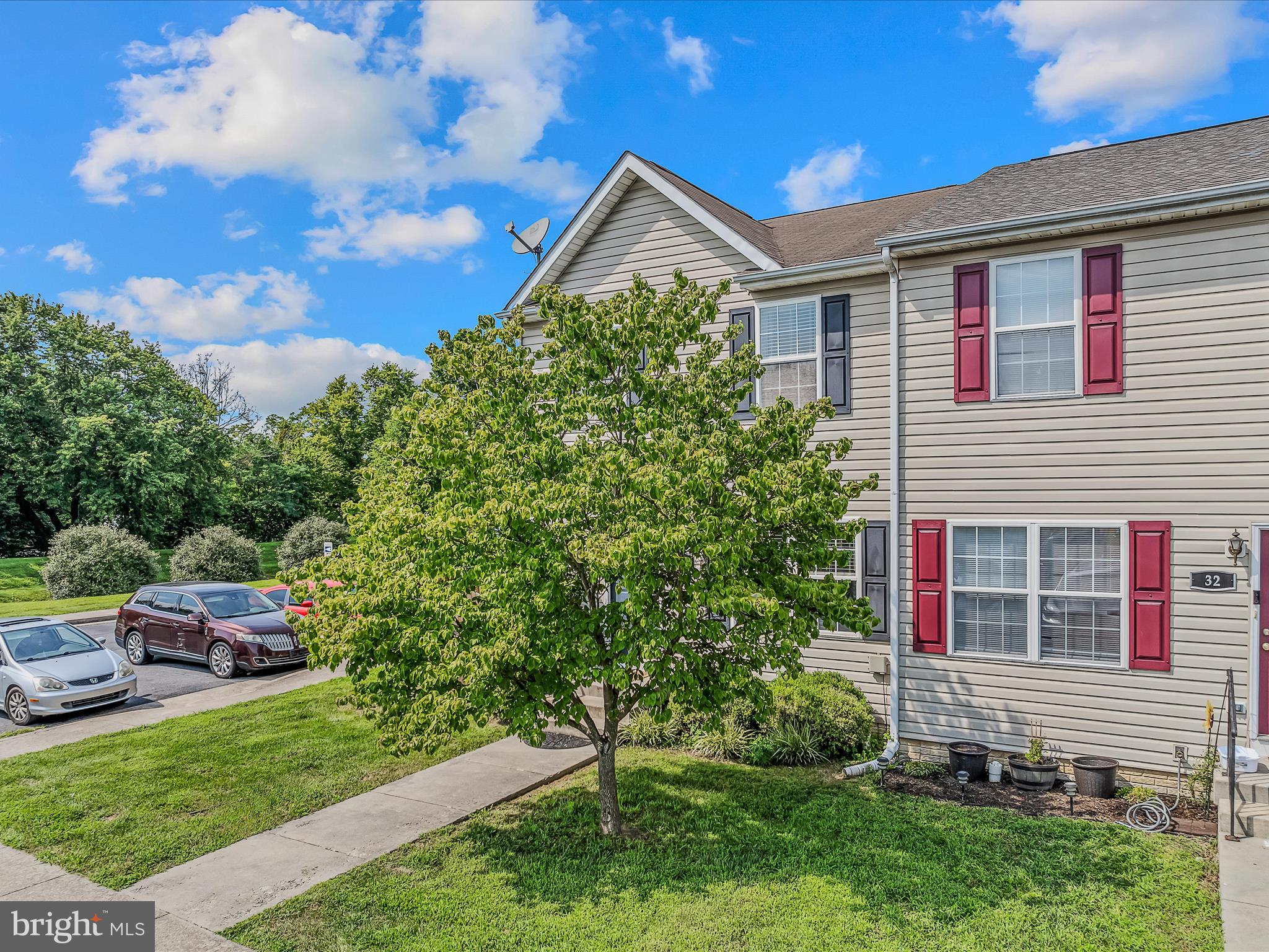 BUNKER HILL TOWNHOMES - Residential