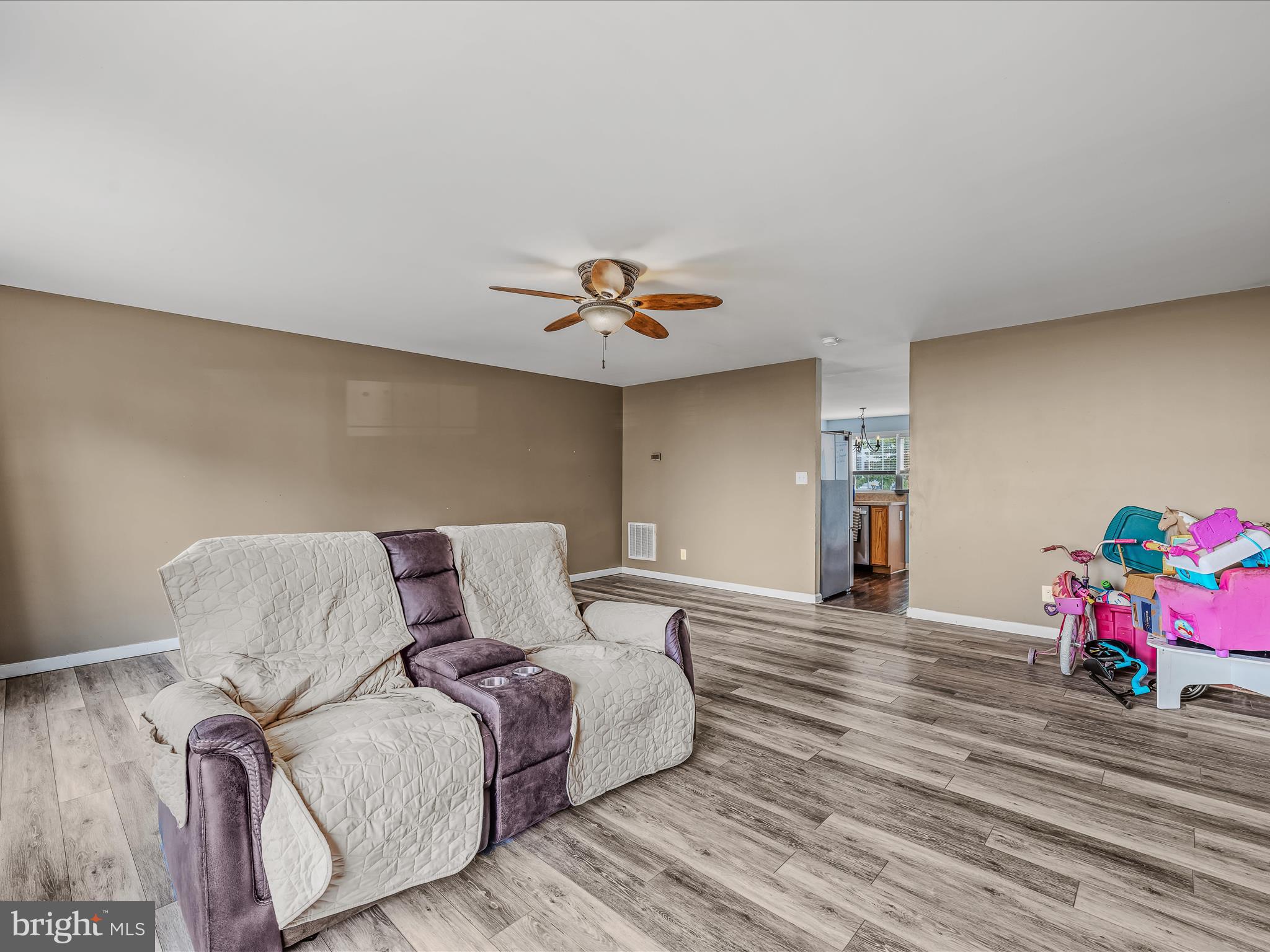 BUNKER HILL TOWNHOMES - Residential