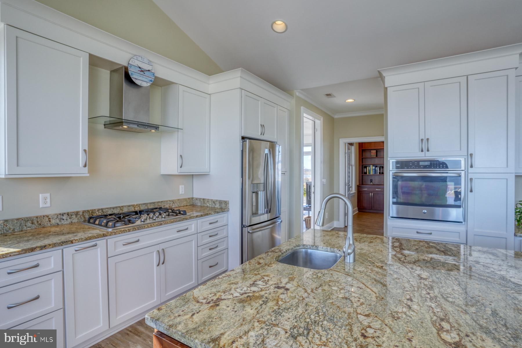 BACK BAY COVE - Residential