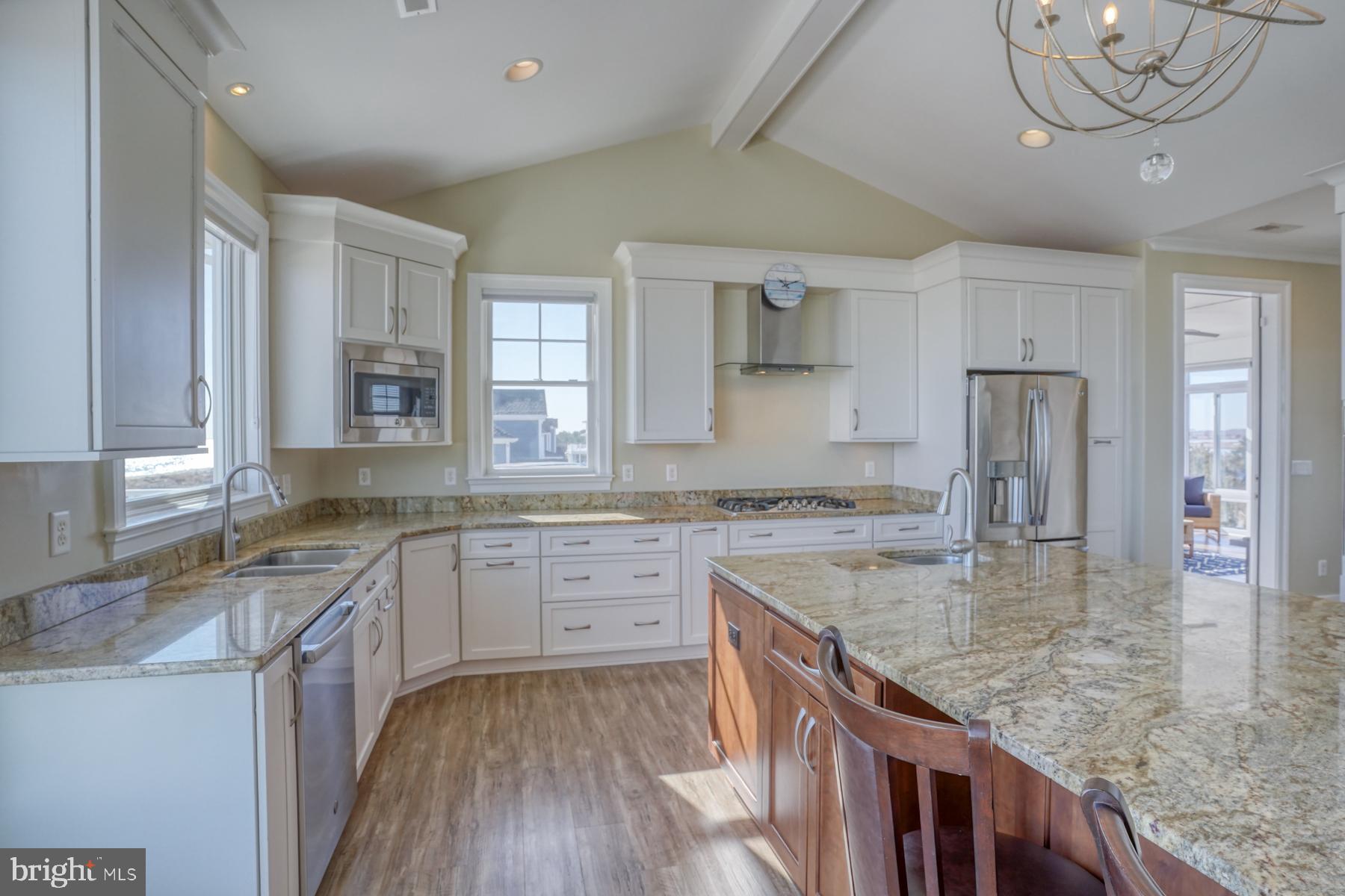 BACK BAY COVE - Residential