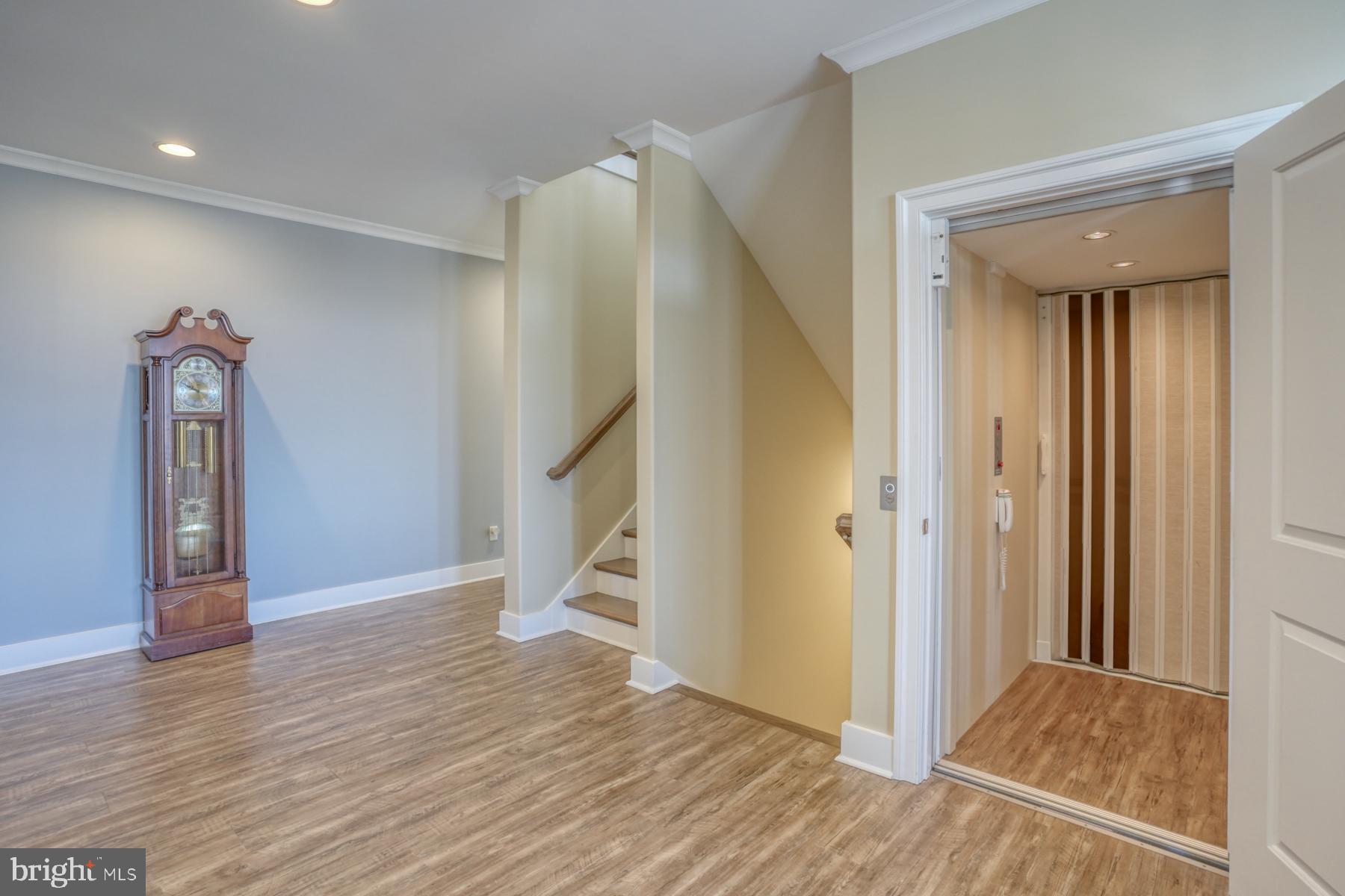 BACK BAY COVE - Residential